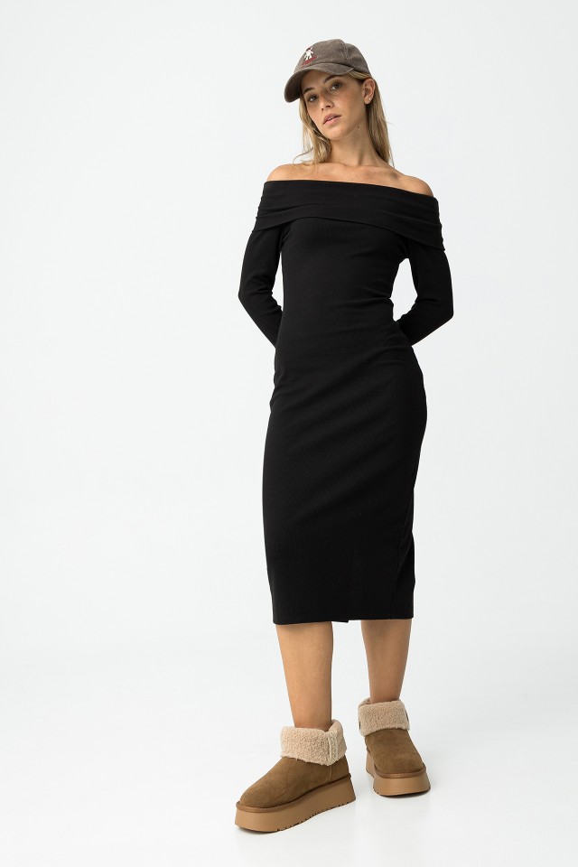 Vestido Canelado com Ombros Descobertos