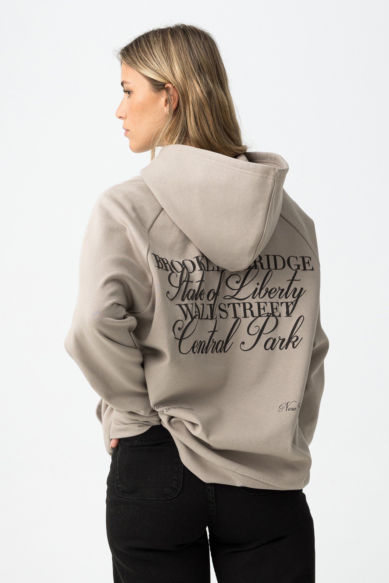 Hoodie Oversized Estampado com Relevo