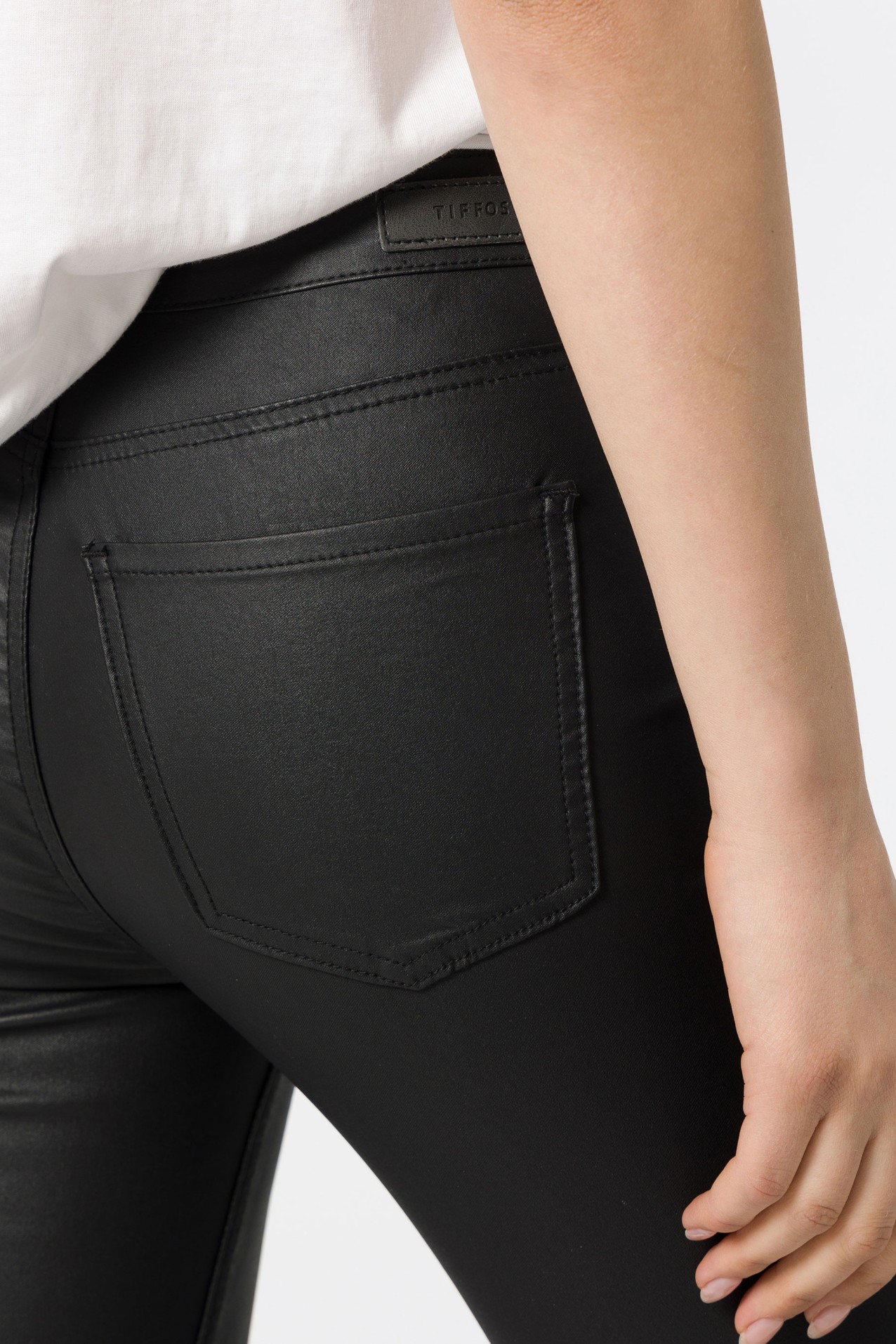 Pantaln Megan Cropped Flare Coated Tiro Alto