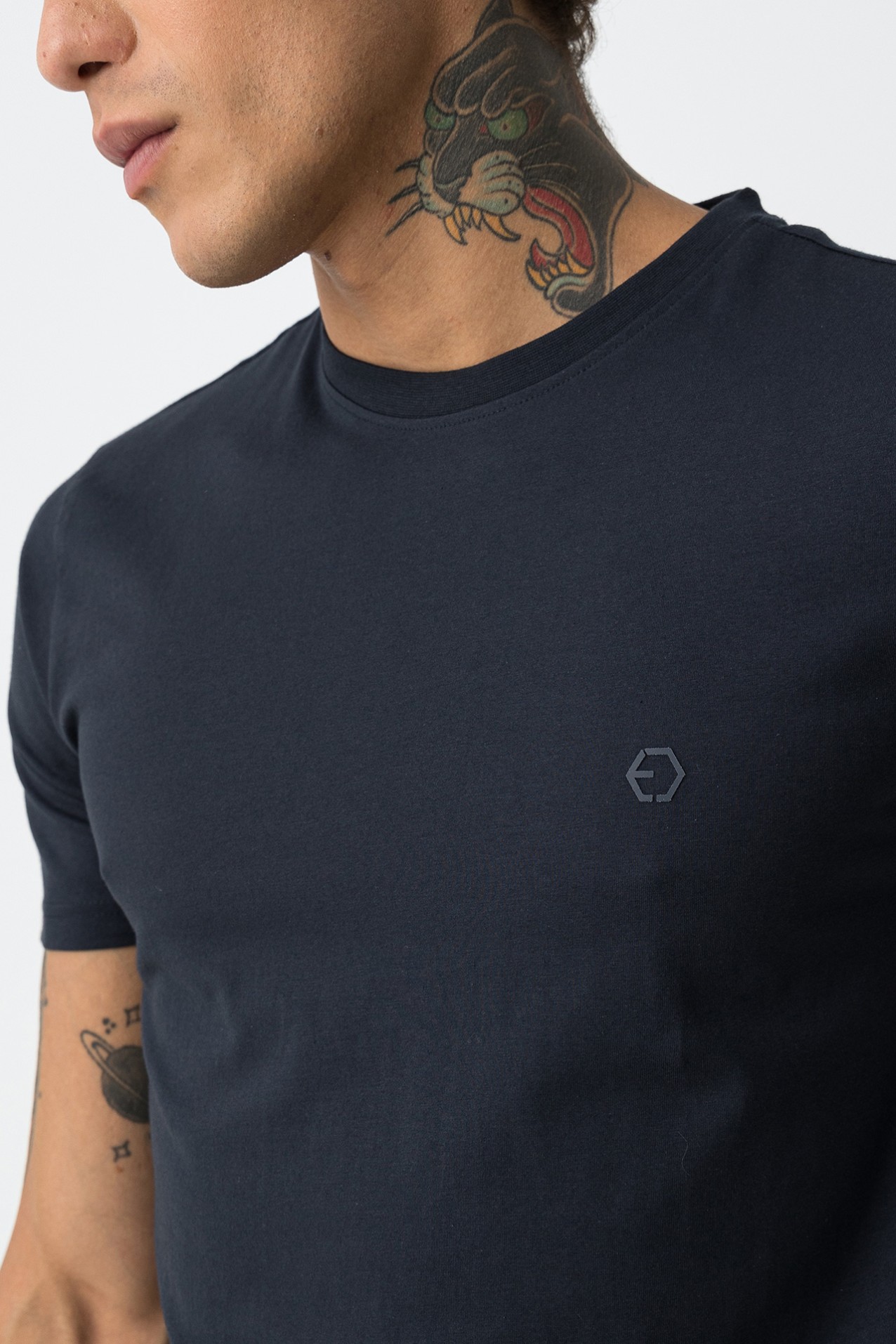 Camiseta Slim Azul Oscuro