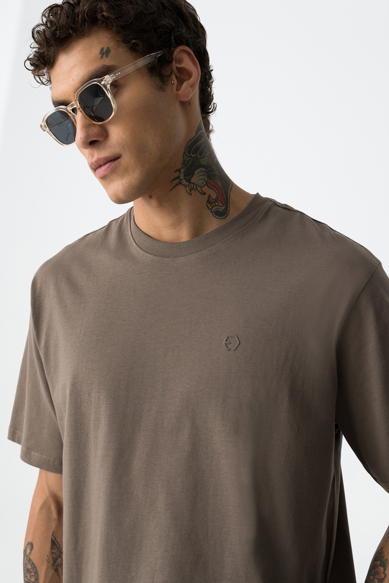 T-shirt Relaxed Castanho