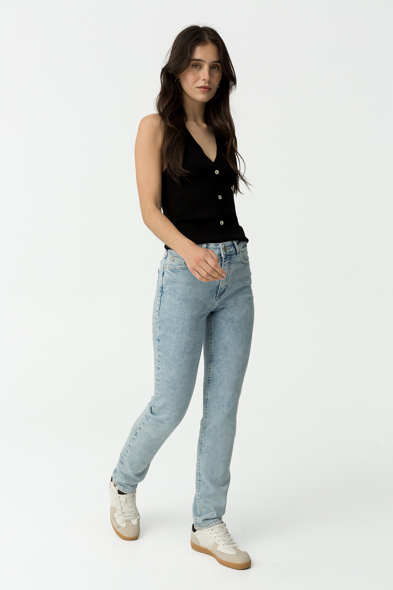 Vaqueros Jennifer de corte slim y talle alto