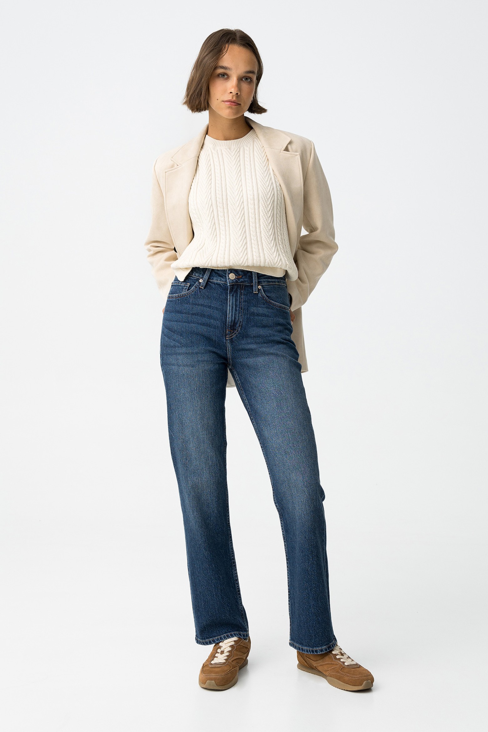 Amy Straight Fit Jeans