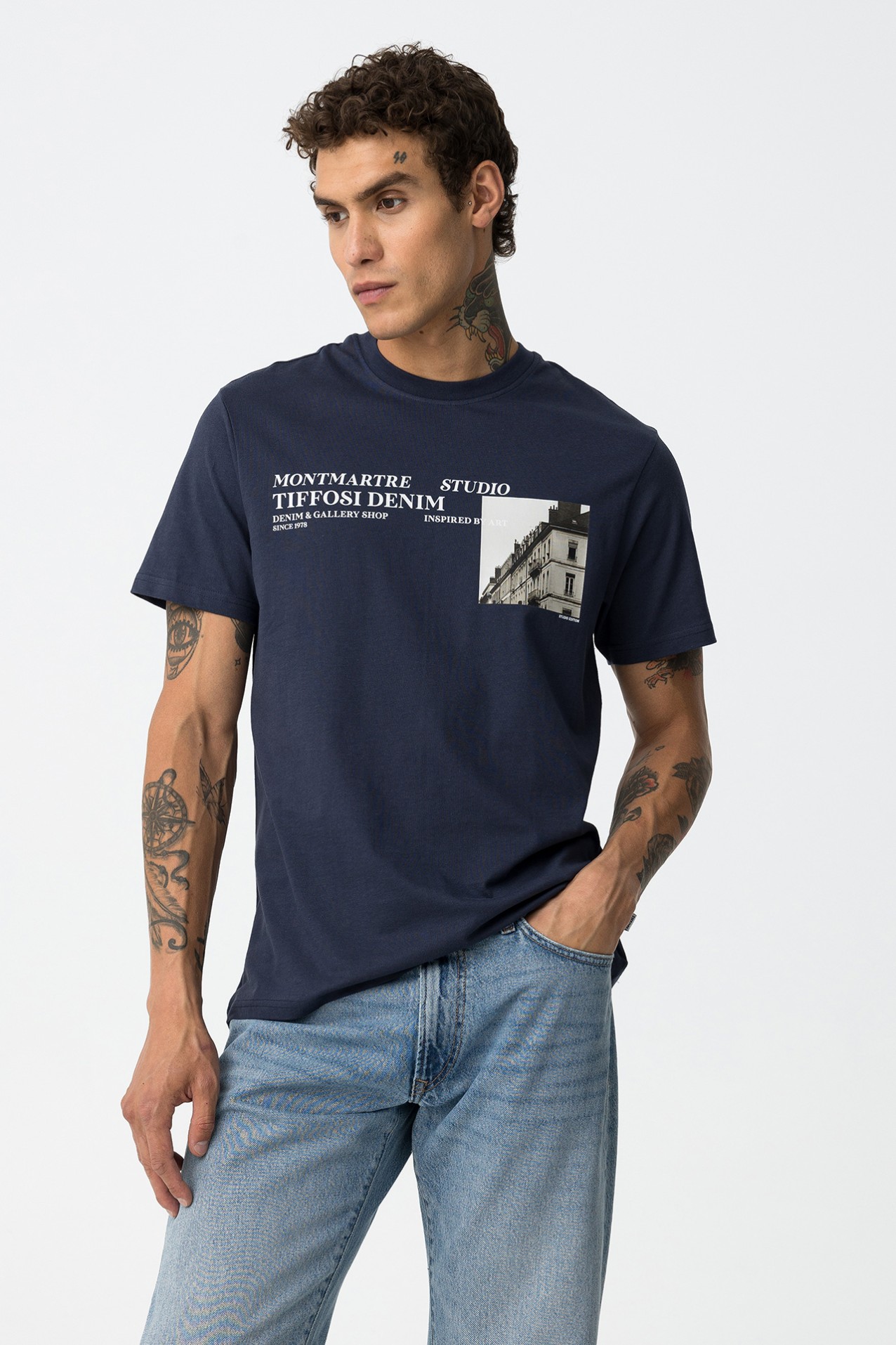 T-Shirt Com Fotografia Estampada