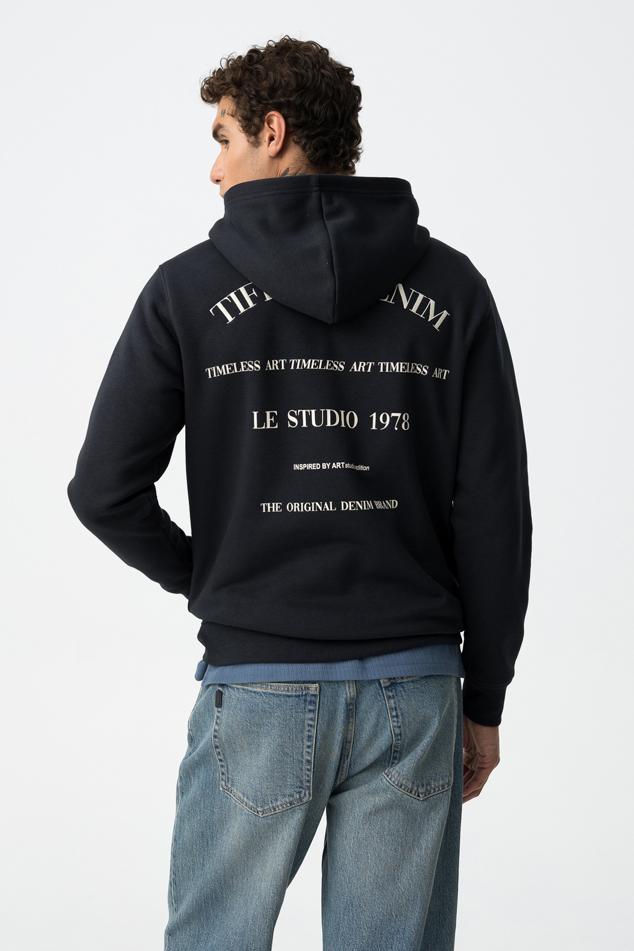 Hoodie Com Costas Bordadas