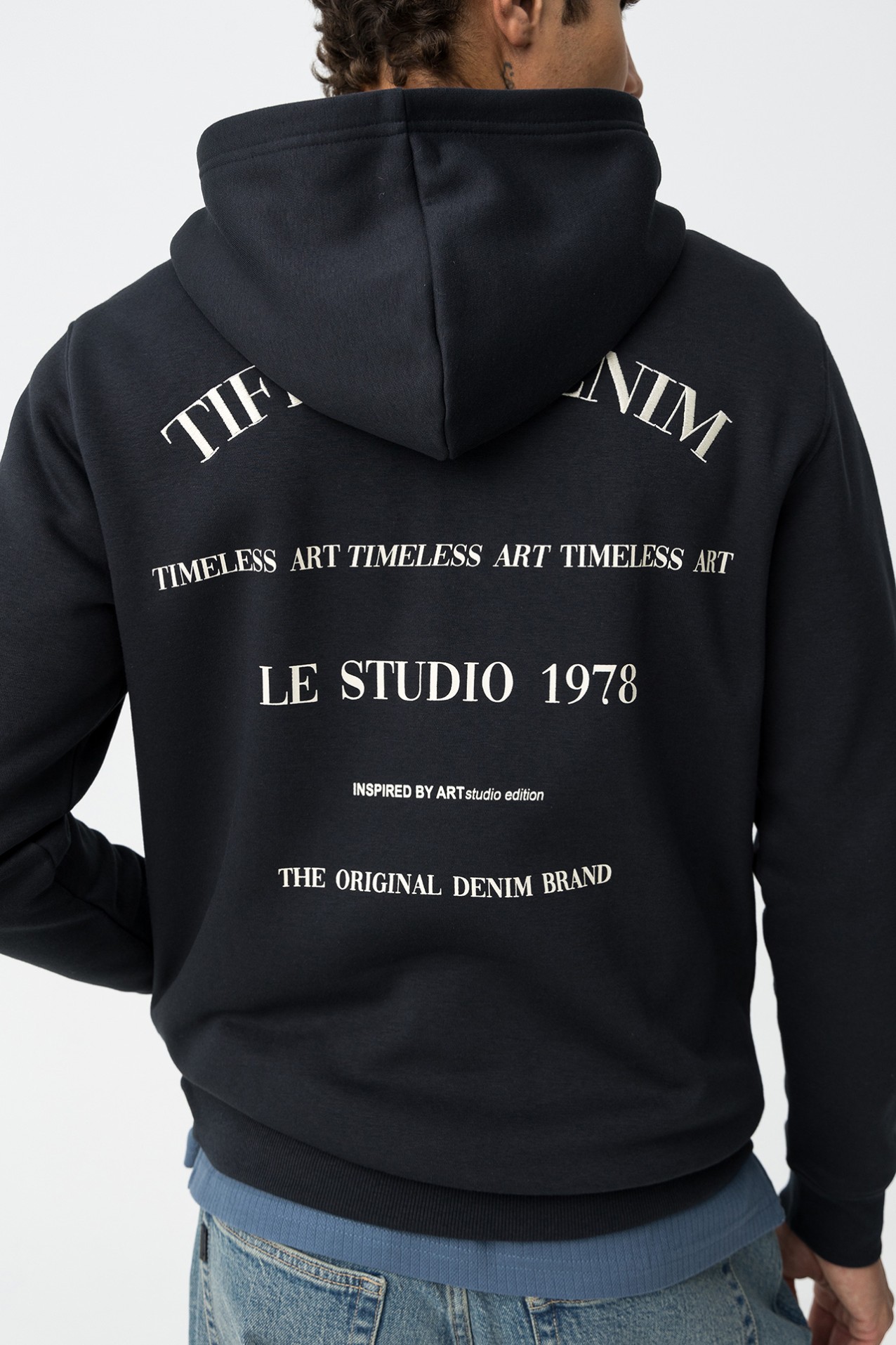 Hoodie Com Costas Bordadas