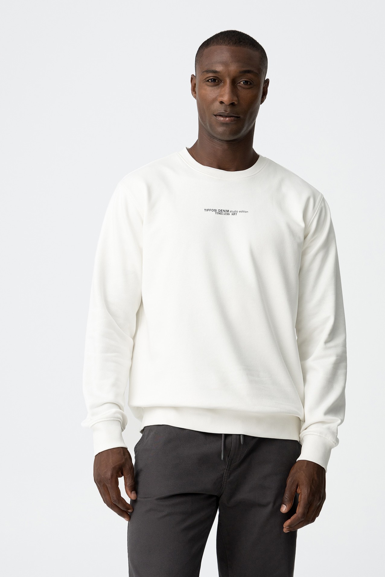 Sudadera Estampada con Bordado