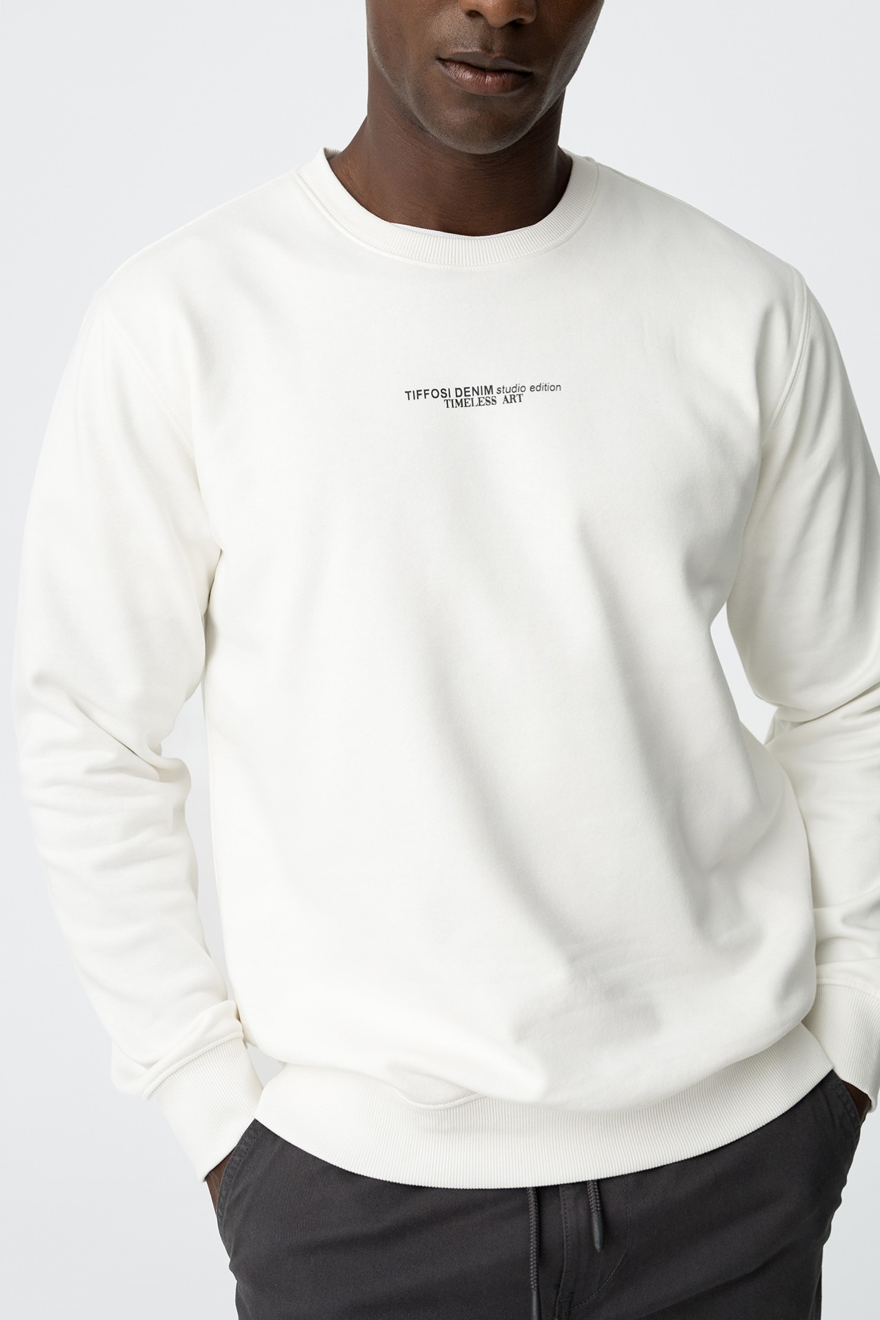 Sudadera Estampada con Bordado