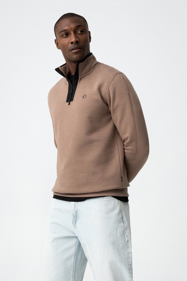 Sweatshirt Combinada Com Fecho