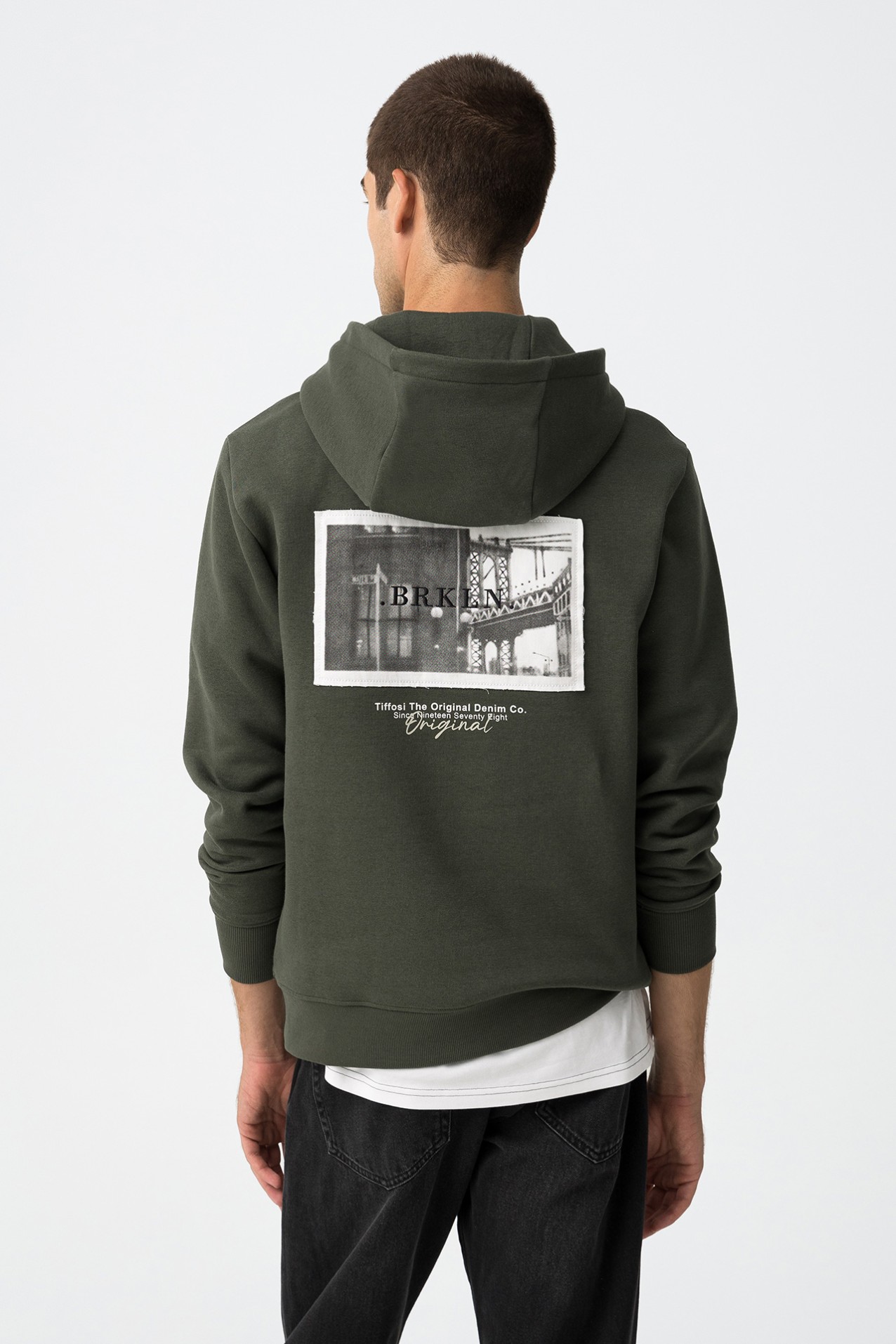 Hoodie Com Patch Bordado