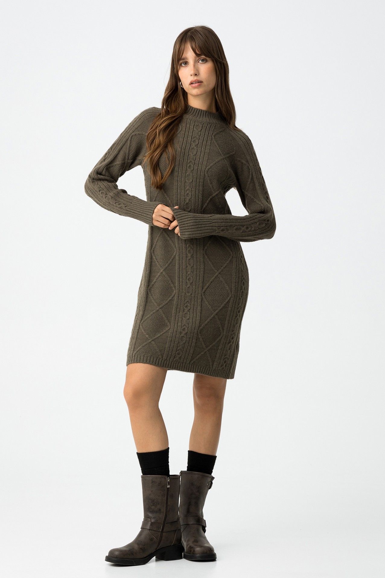 Slim cable knit dress