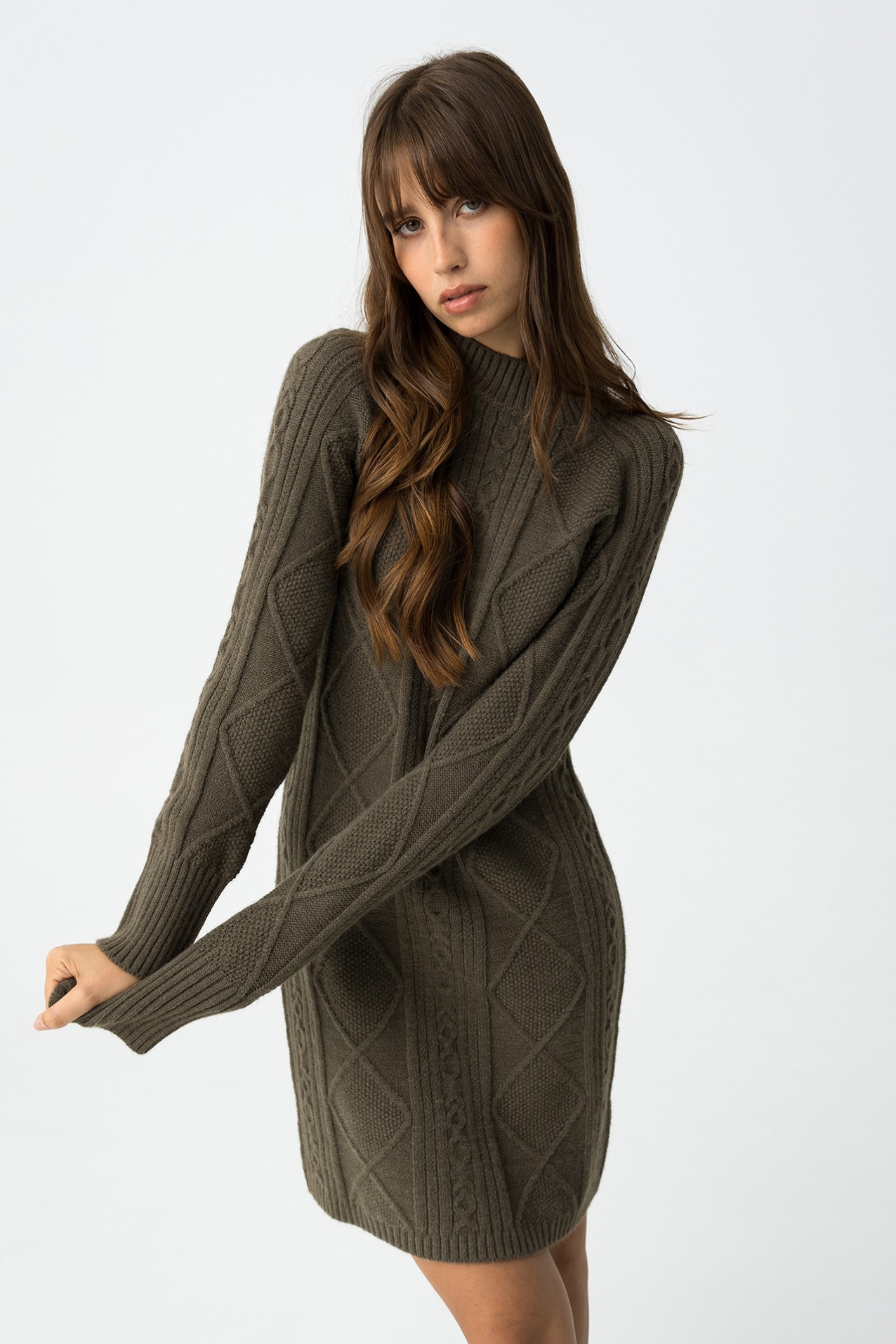 Slim cable knit dress