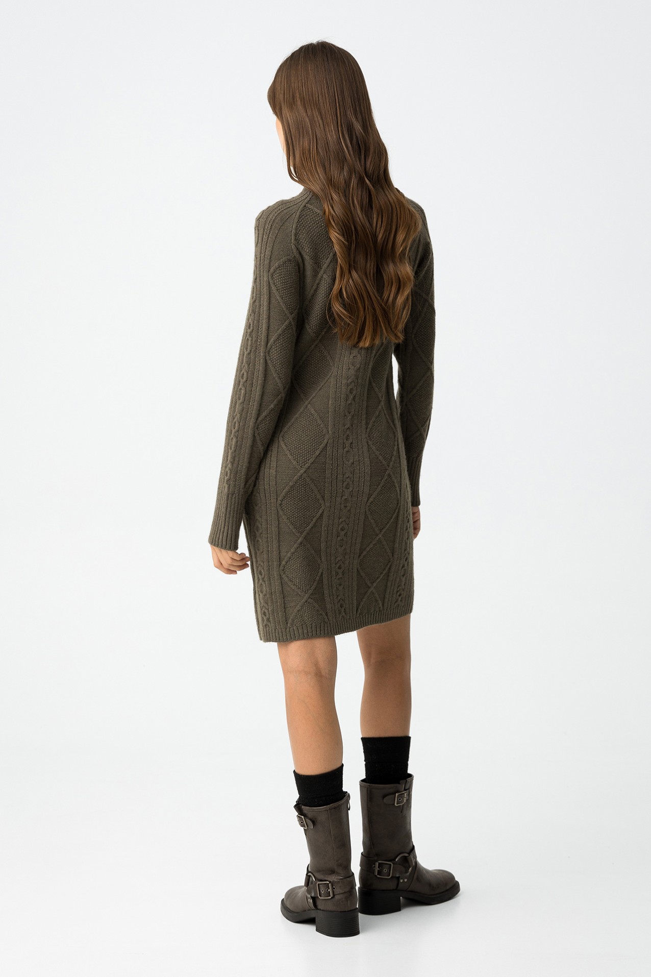 Slim cable knit dress