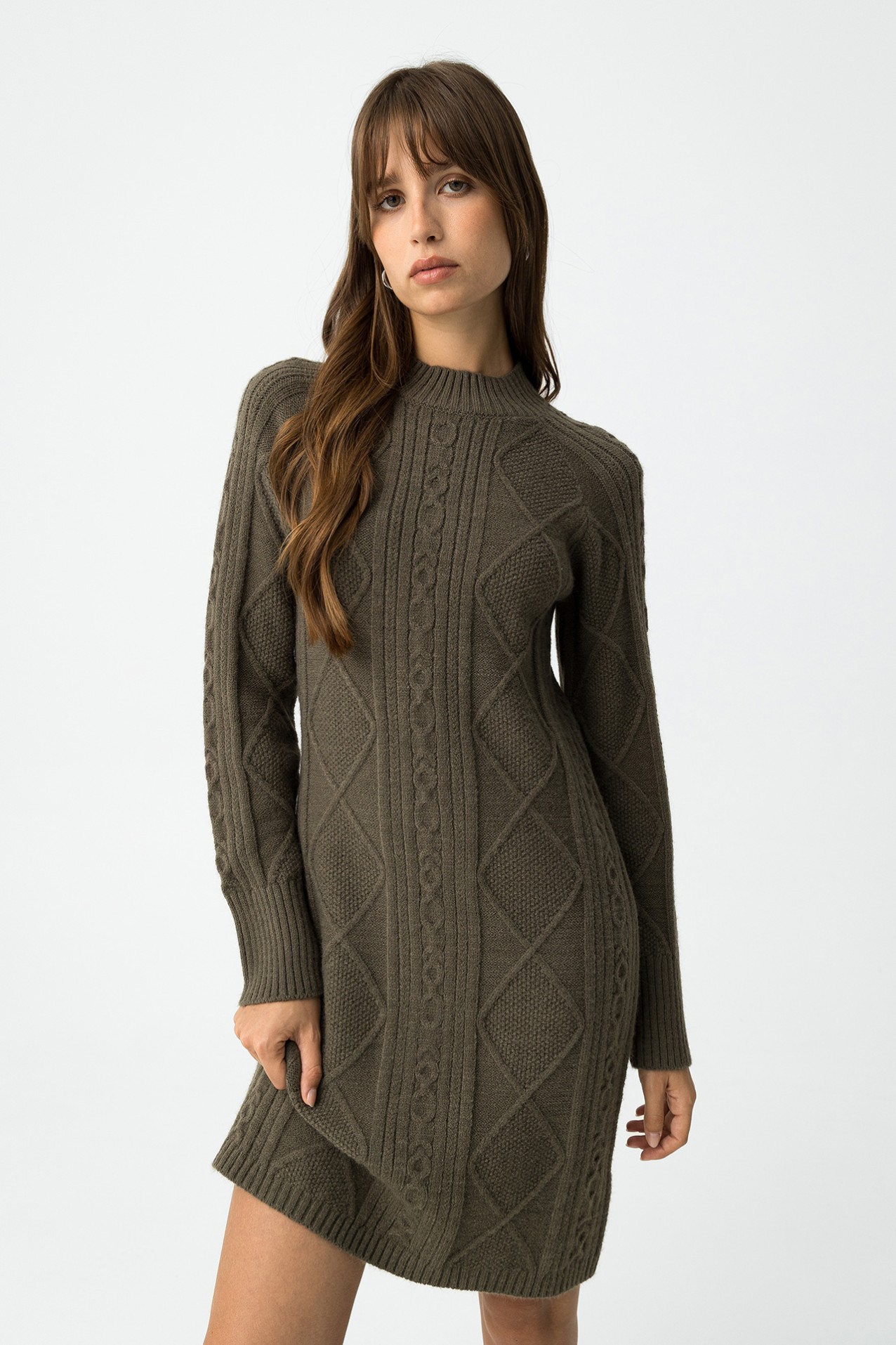 Slim cable knit dress