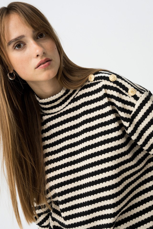 Camisola de Malha s Riscas com Botes Decorativos