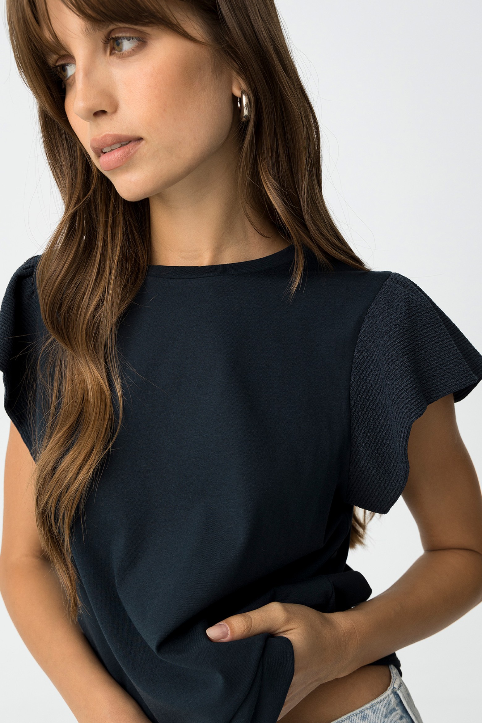 T-shirt com Folhos Texturizados