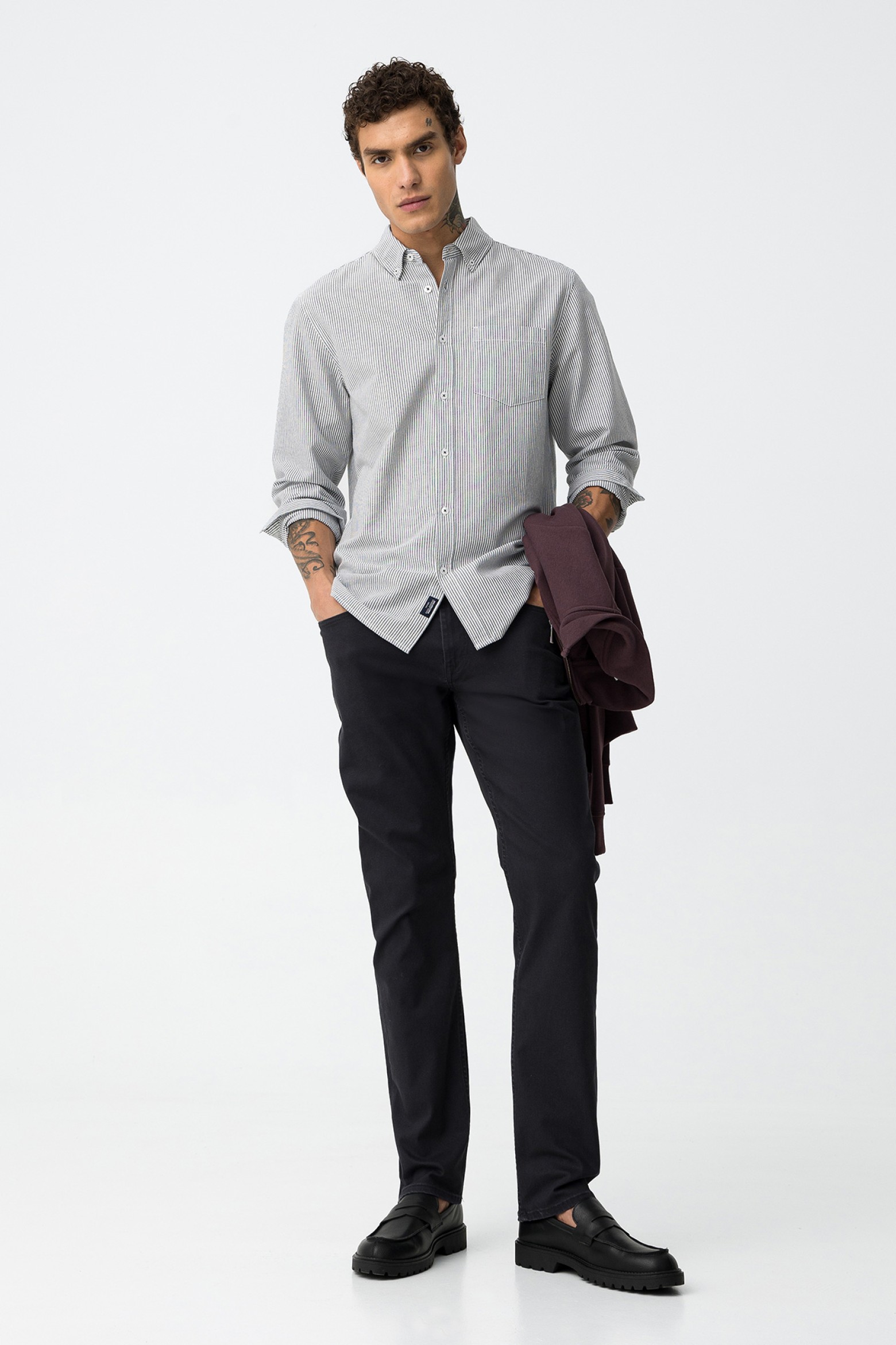 Leo Comfort Fit Jeans