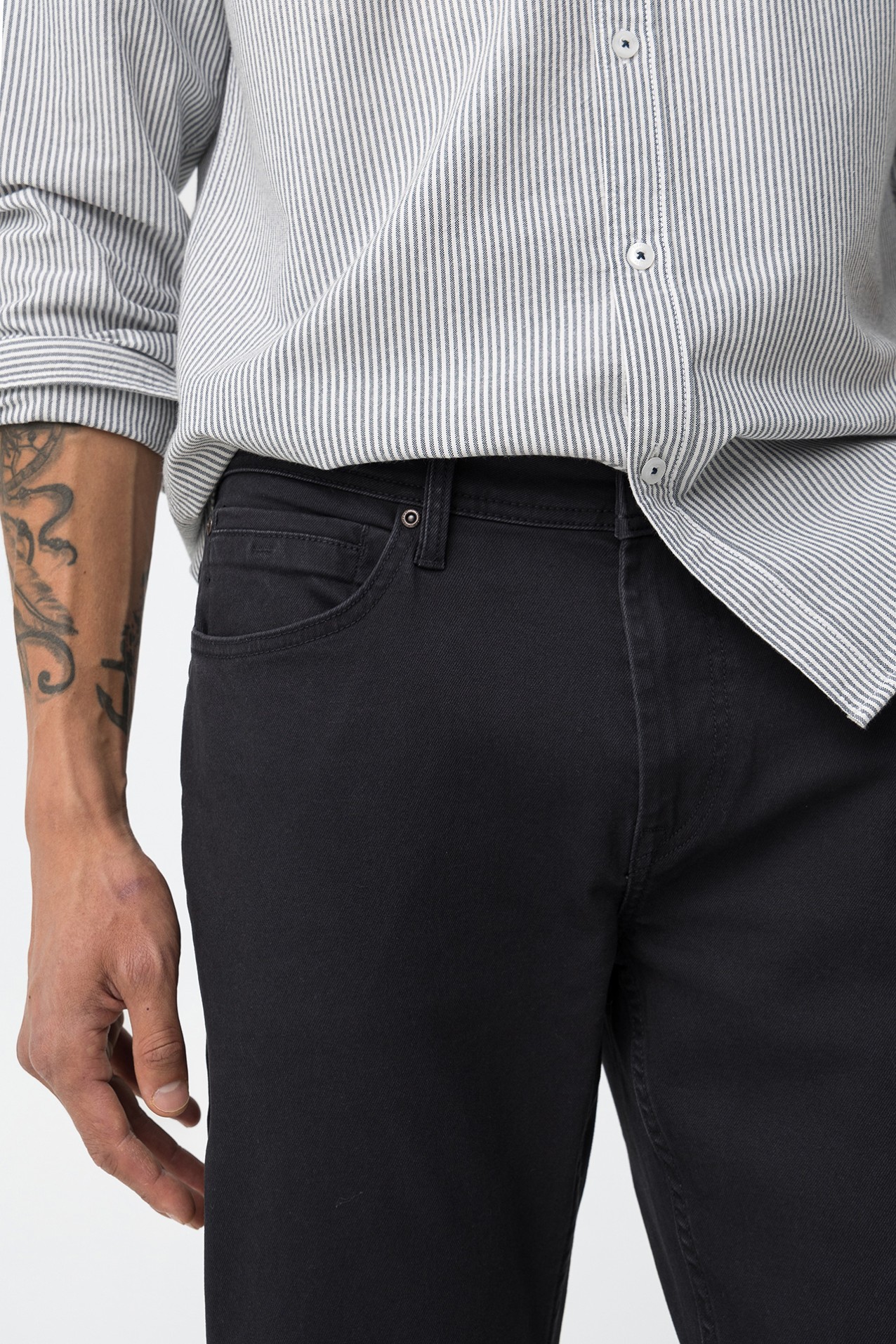 Leo Comfort Fit Jeans