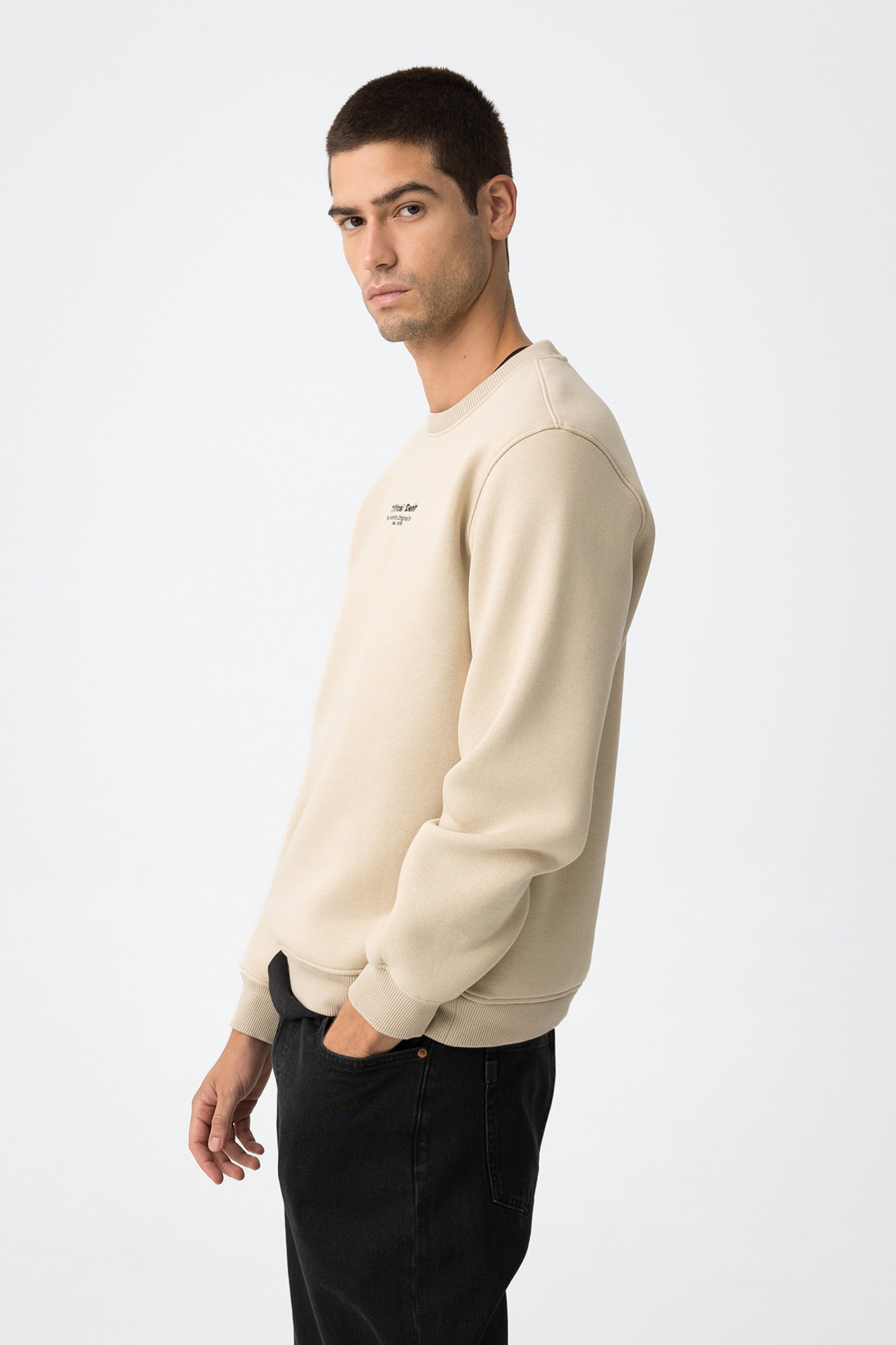 Sweatshirt com Bordado