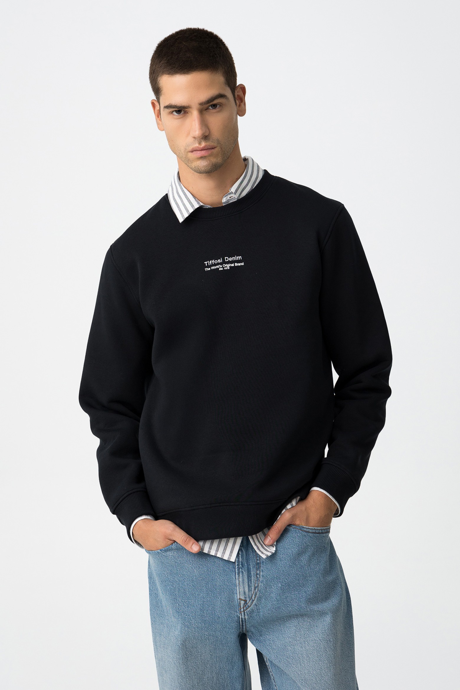 Sweatshirt com Bordado
