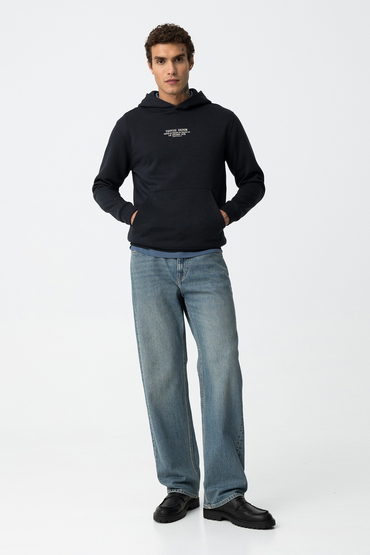 Thomas Loose Fit Jeans