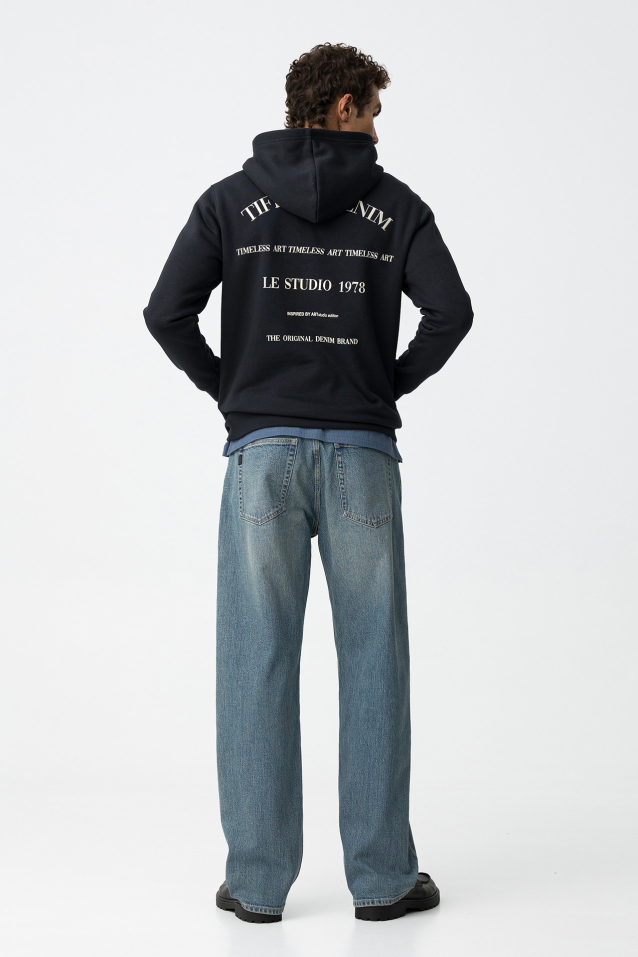 Thomas Loose Fit Jeans