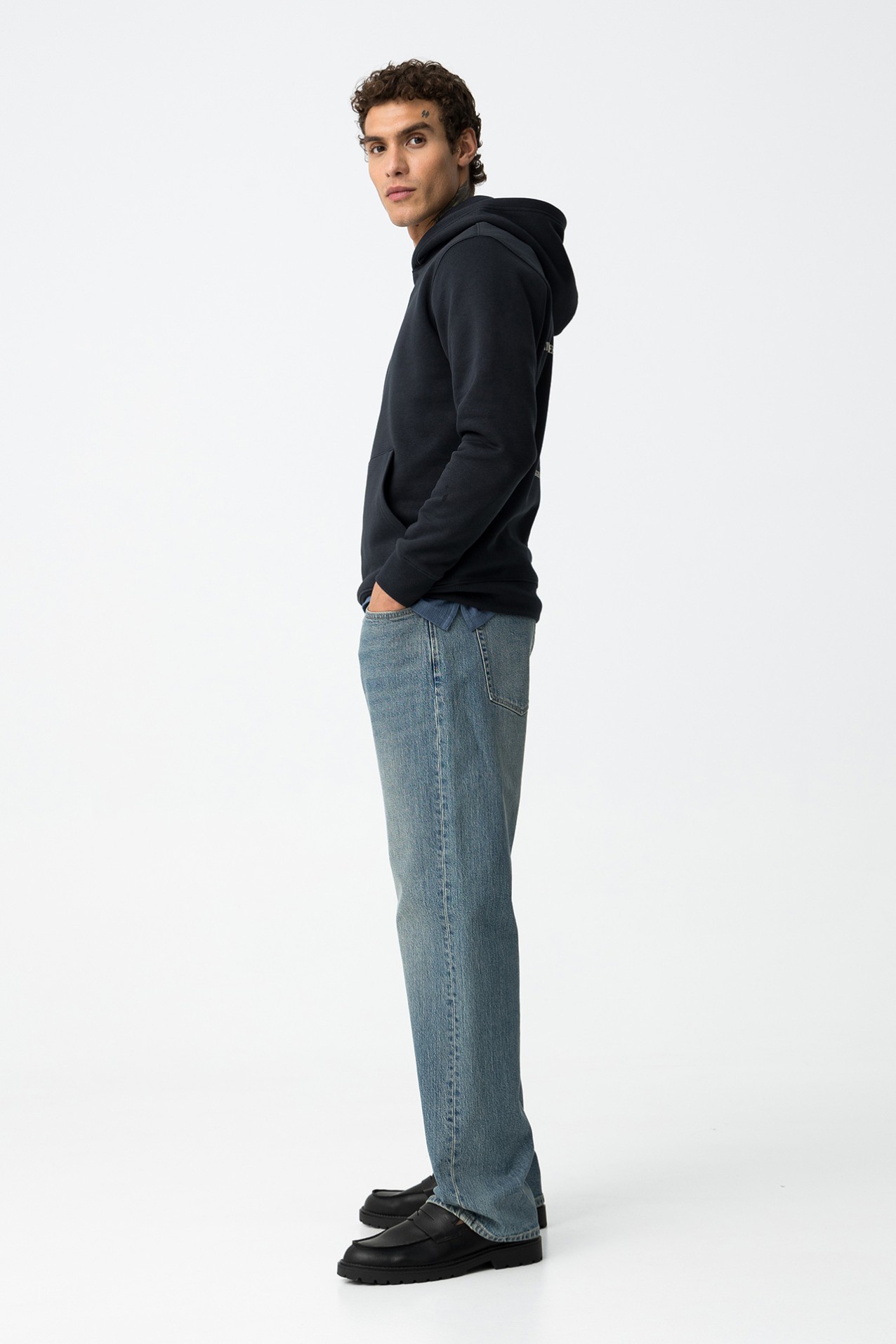 Thomas Loose Fit Jeans