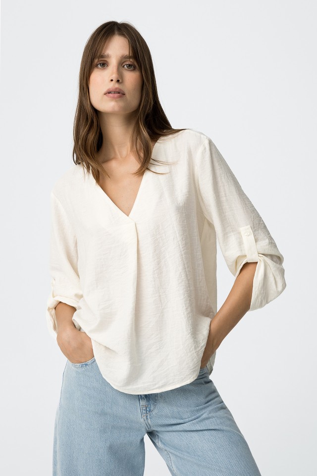 Flowy Linen Blouse