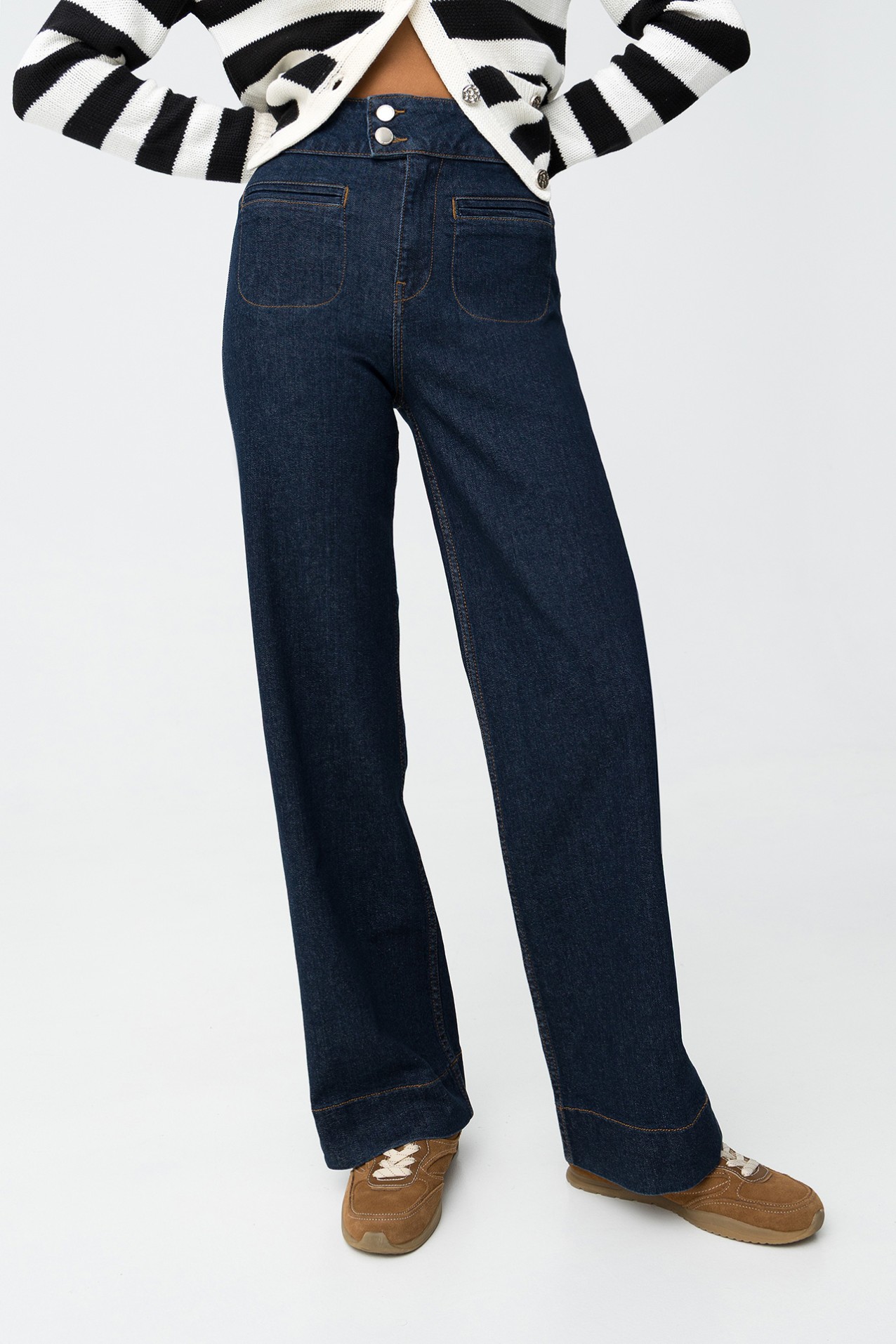 Olivia Comfort Straight Jeans