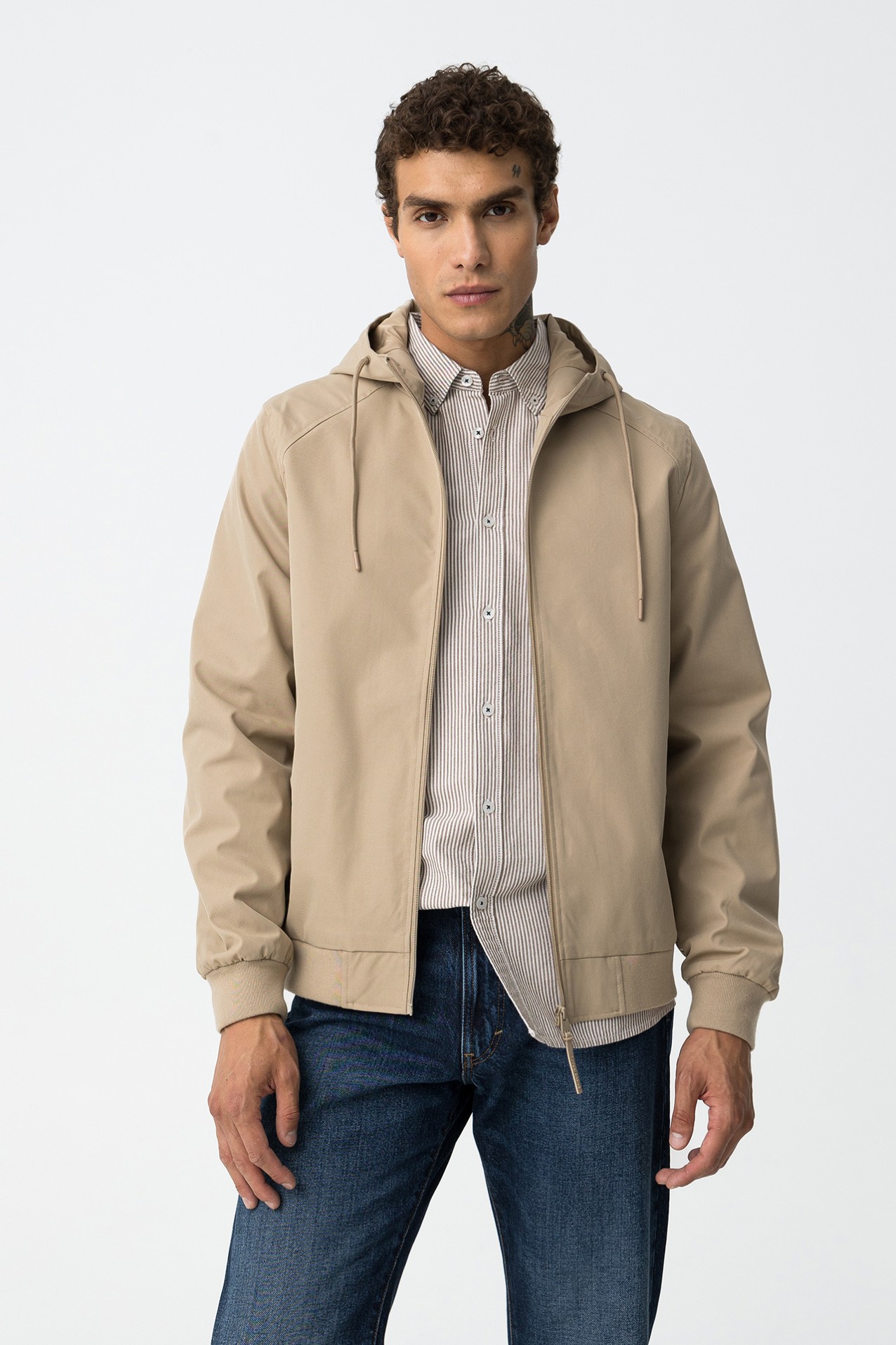 Casaco Regular com Capuz