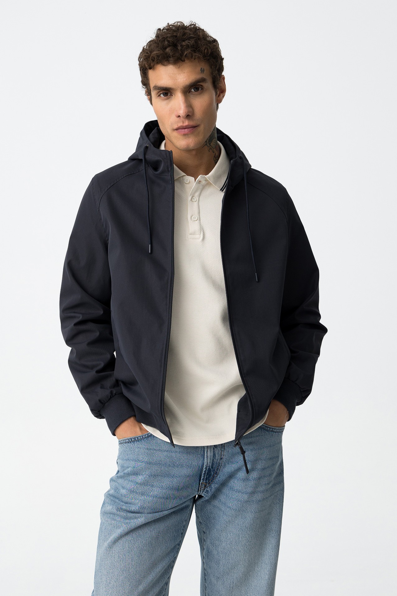 Casaco Regular com Capuz