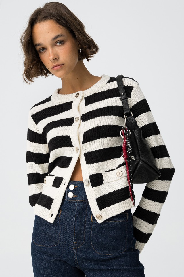 Cardigan a rayas moderno