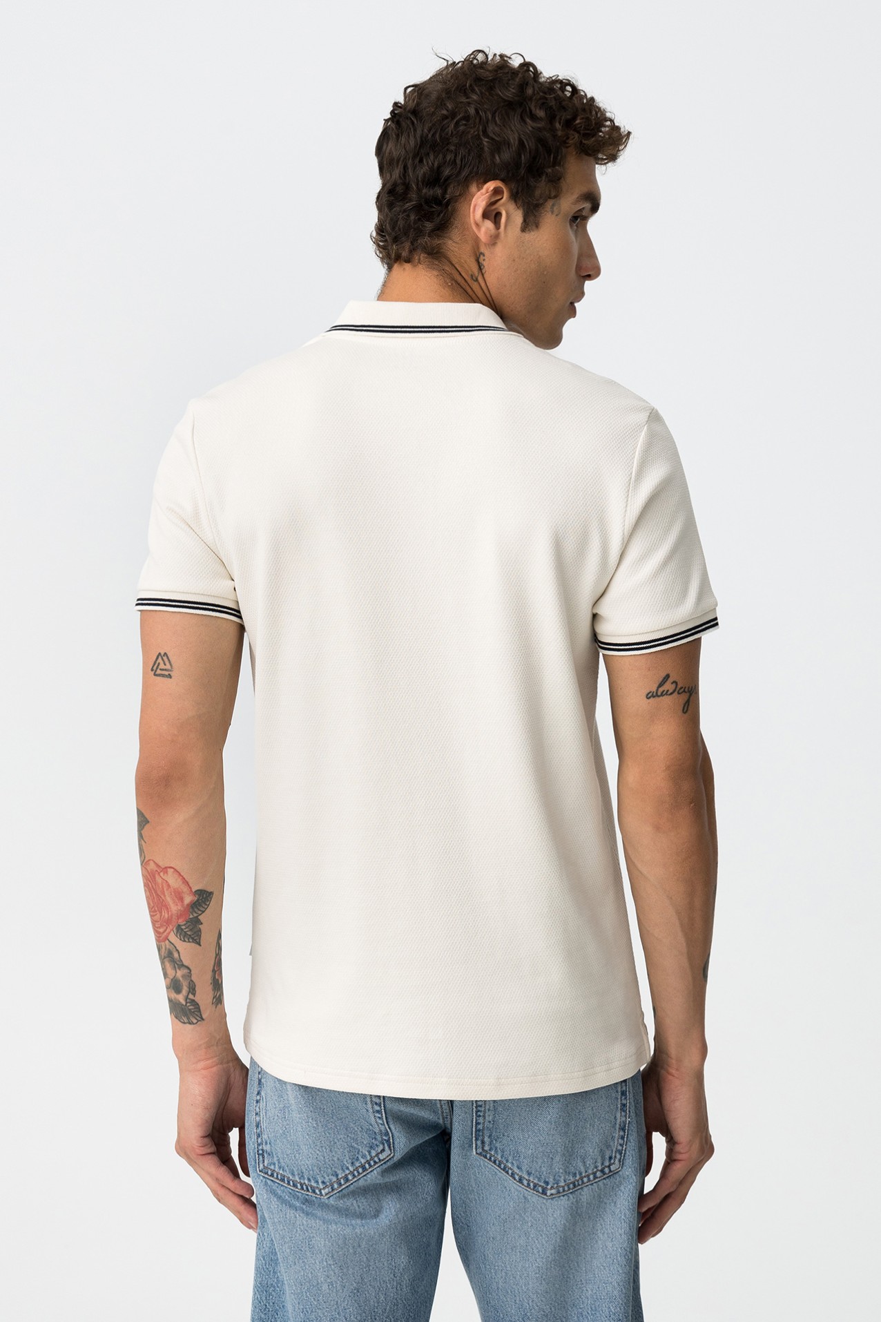 Polo com Contraste de Cor