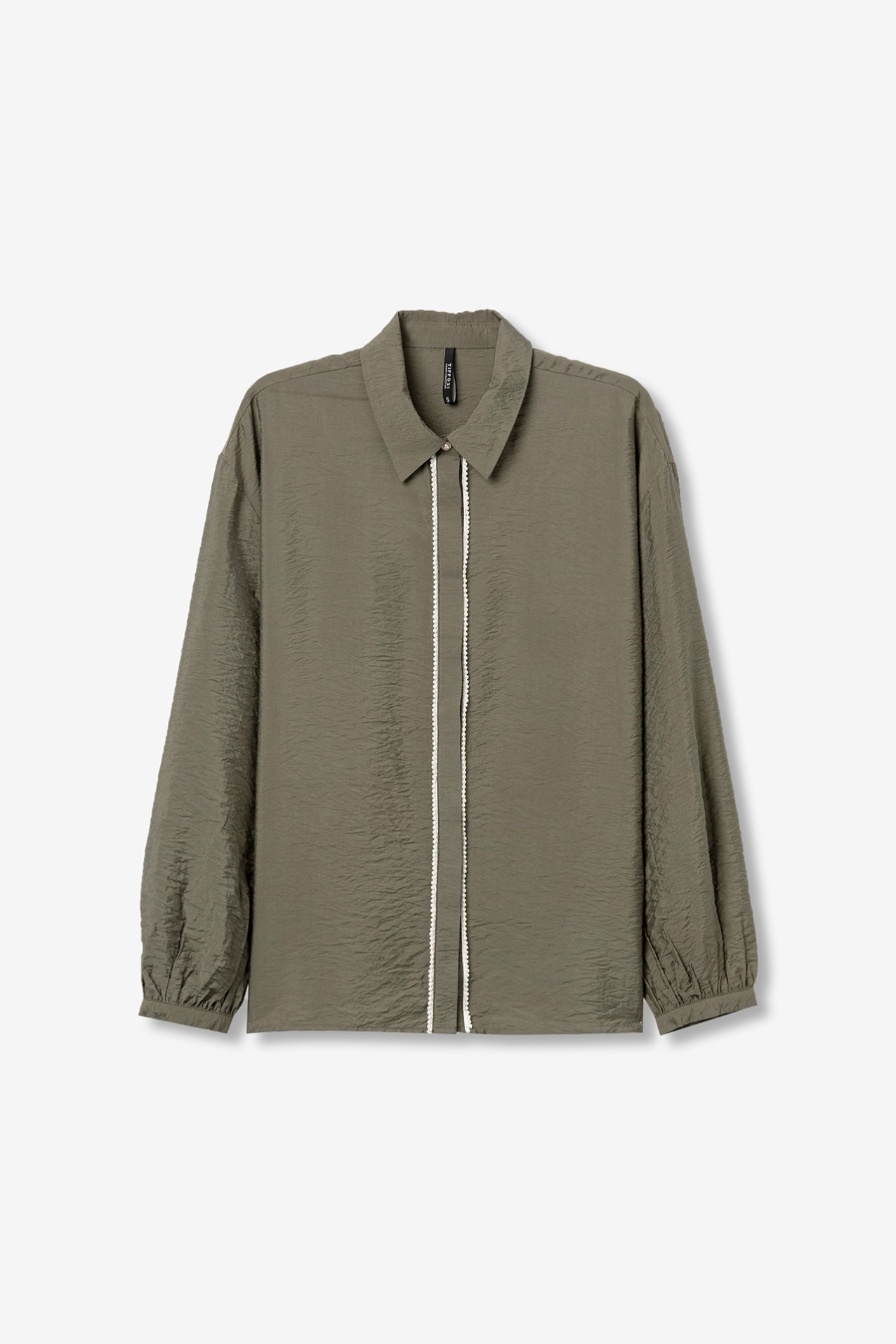 Camisa com Aplicaes Efeito Prola