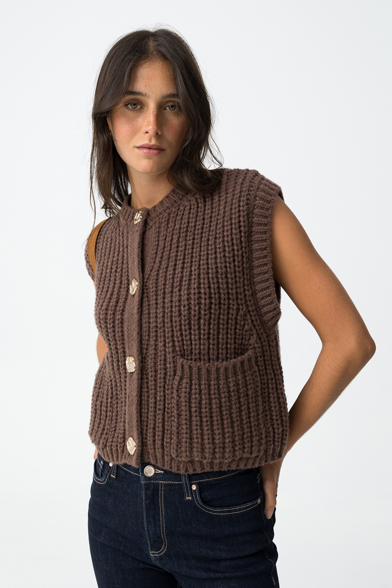 Cole Relaxed com Botes Metlicos