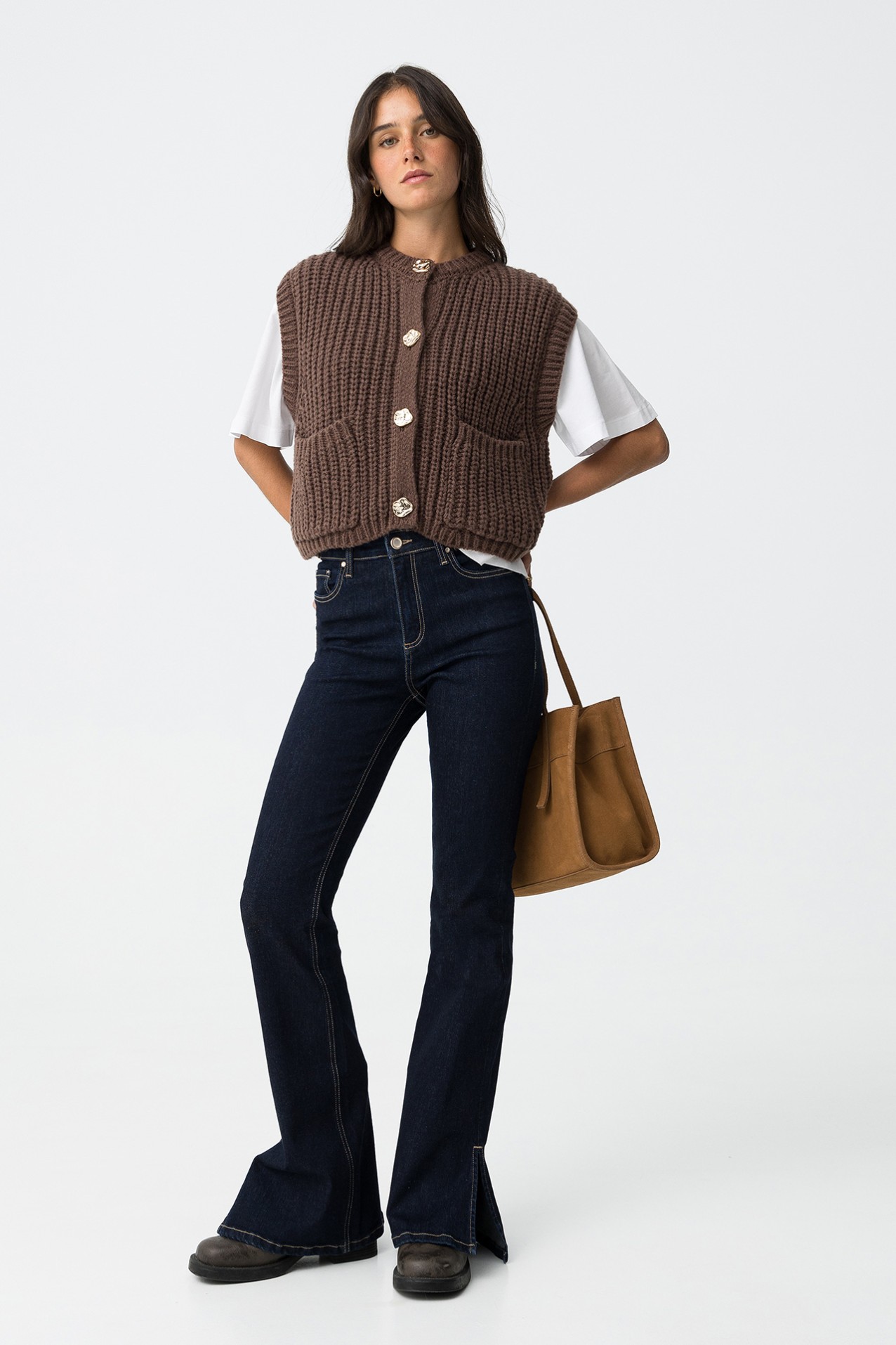 Cole Relaxed com Botes Metlicos