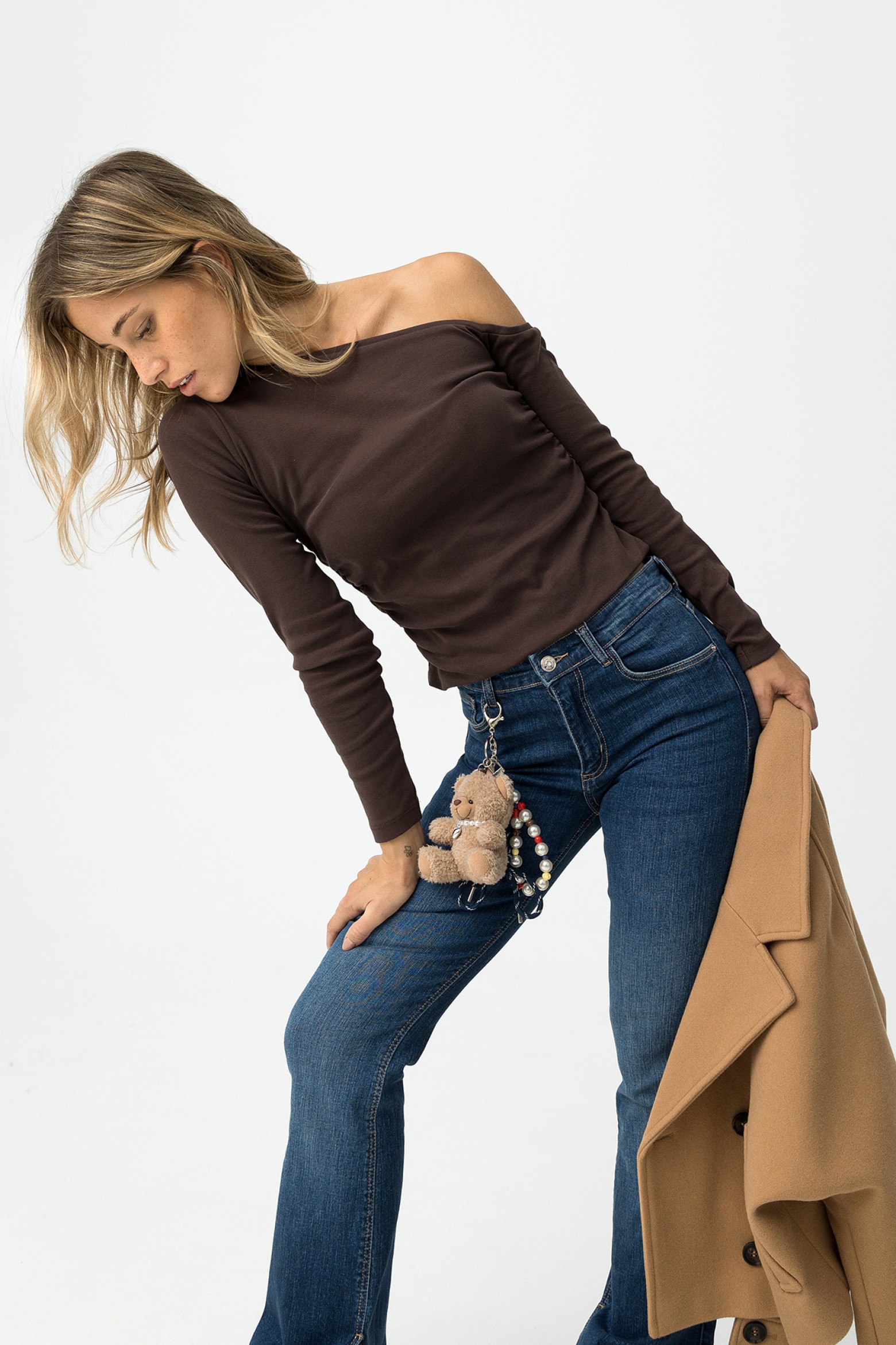 Camiseta Super Slim Asimétrica