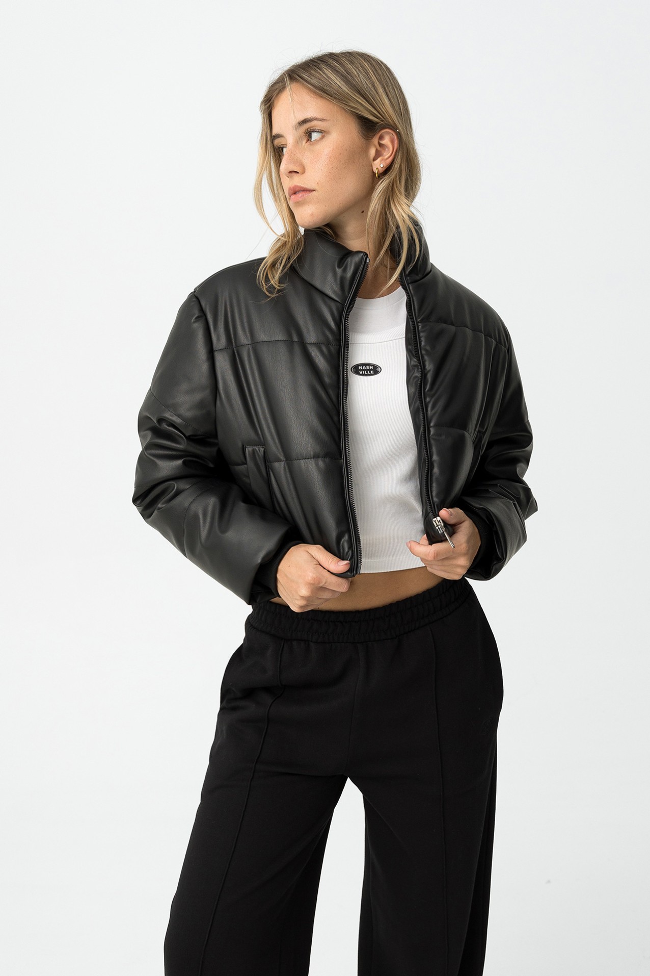 Chaqueta Cropped Acolchada Efecto Piel