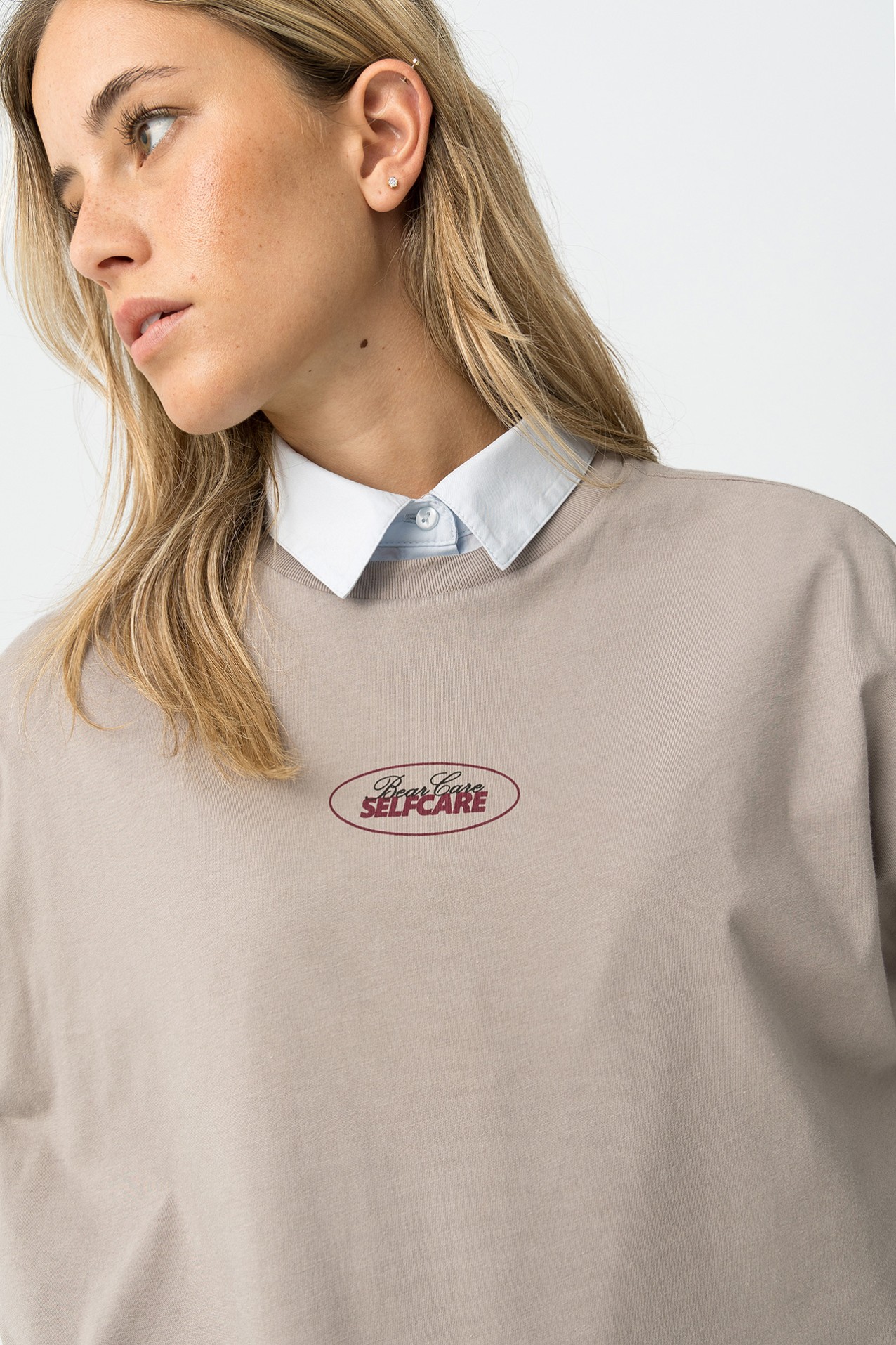 Camiseta Oversized Con Espalda Estampada