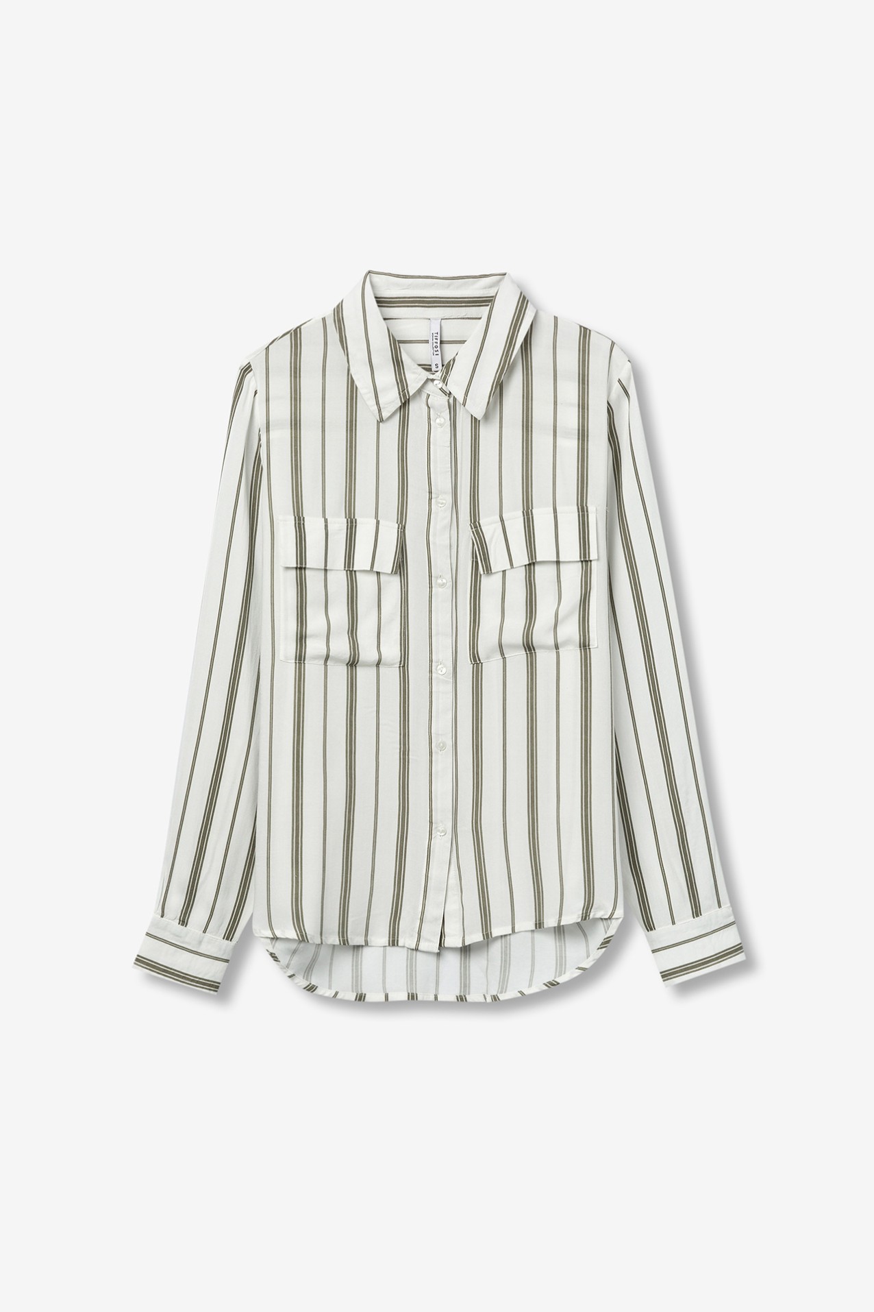 Camisa Fluda com Bolsos