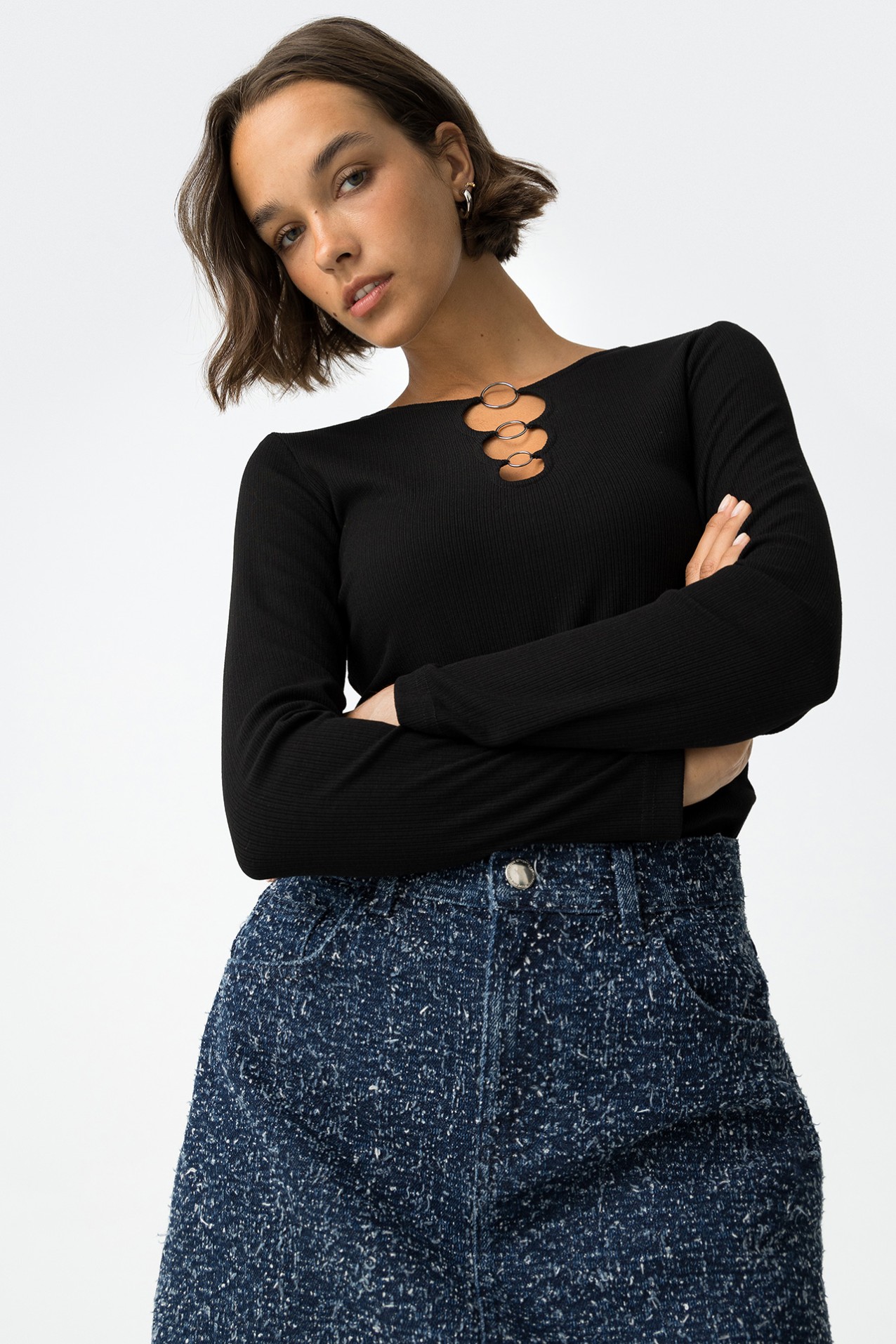 Ribbed T-Shirt with Metal Rings