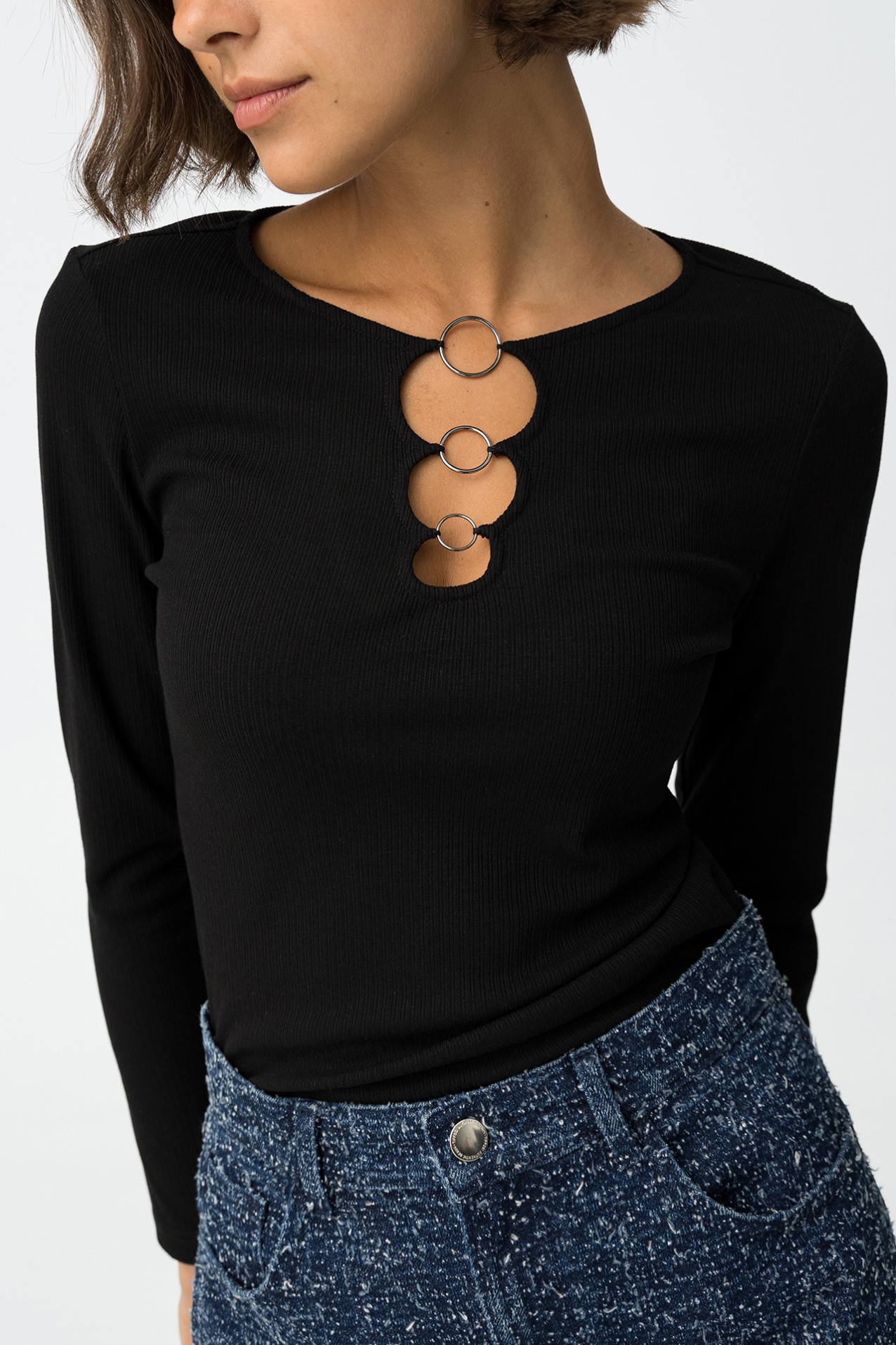 Ribbed T-Shirt with Metal Rings