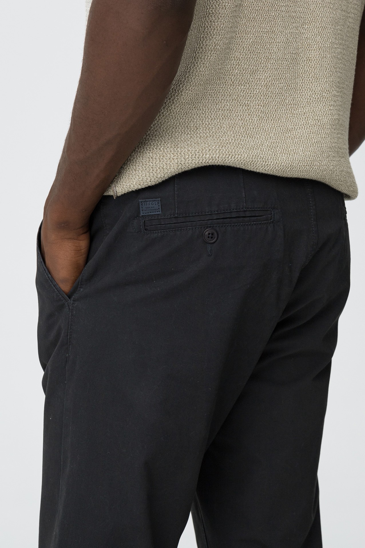 Pantaln Chino Tapered Fit