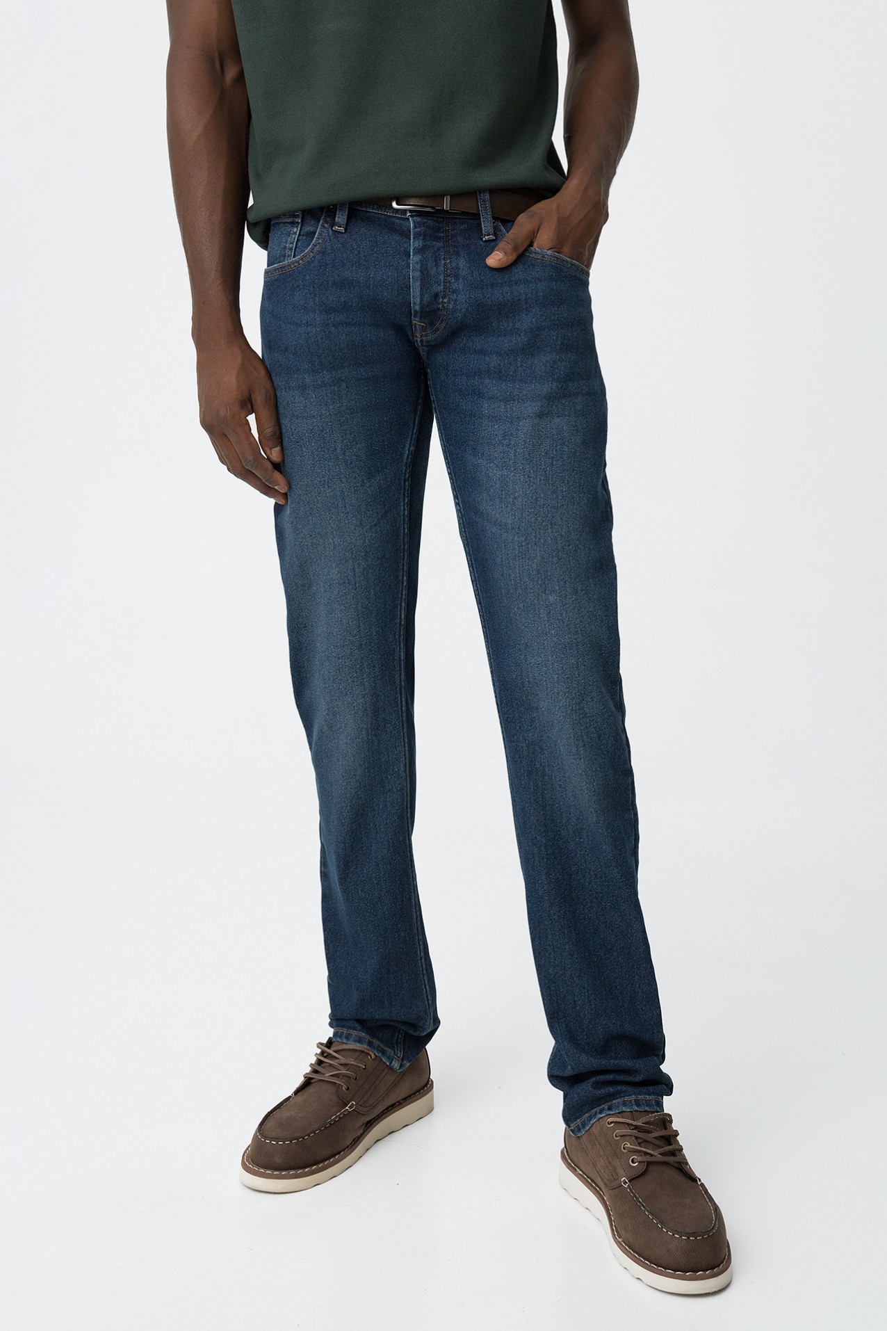 Vaqueros de corte slim John