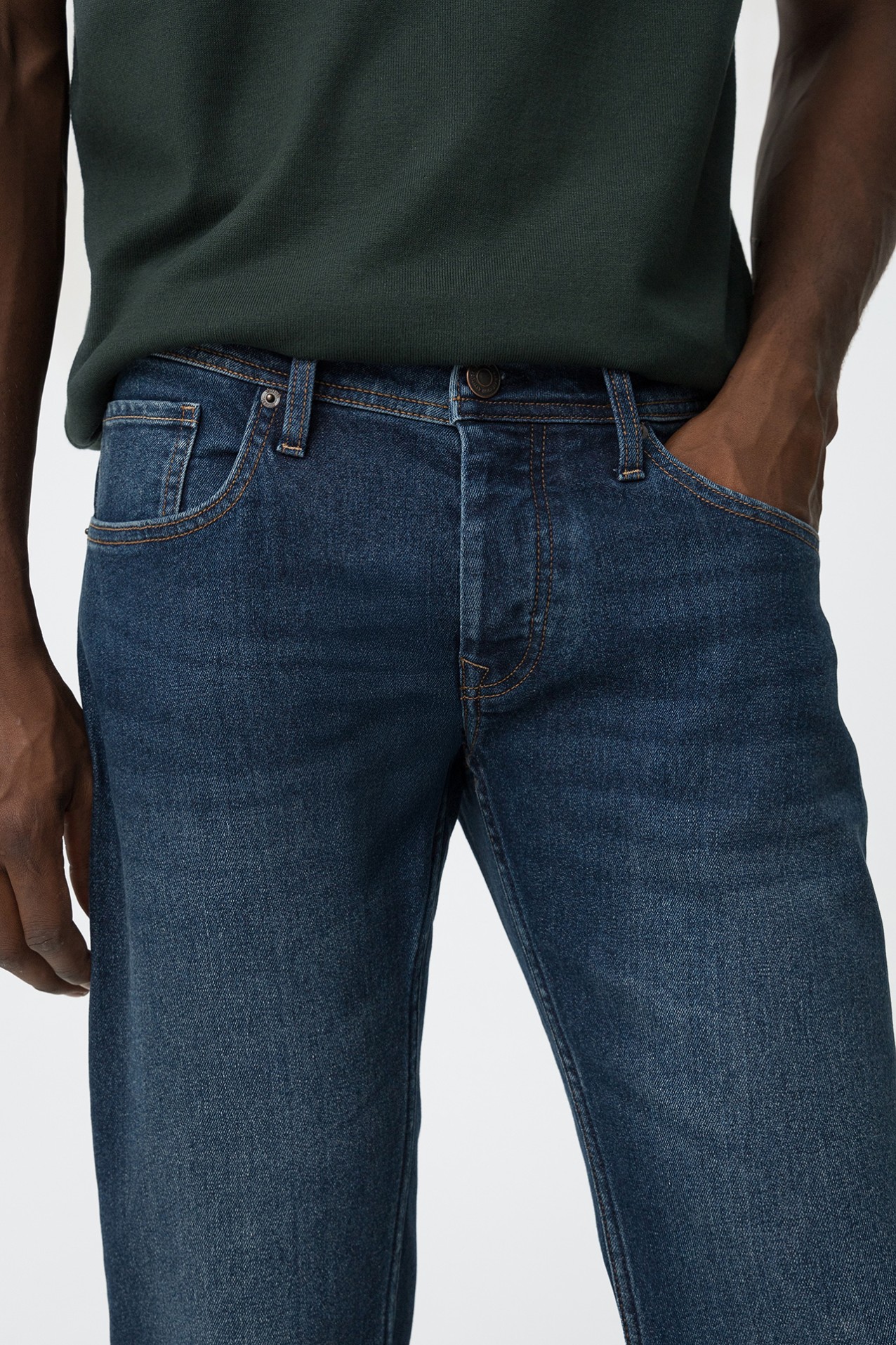 Vaqueros de corte slim John