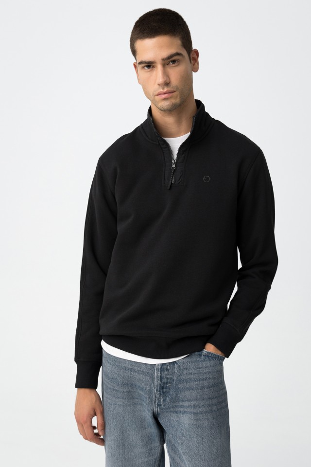 Sweatshirt Combinada Com Fecho