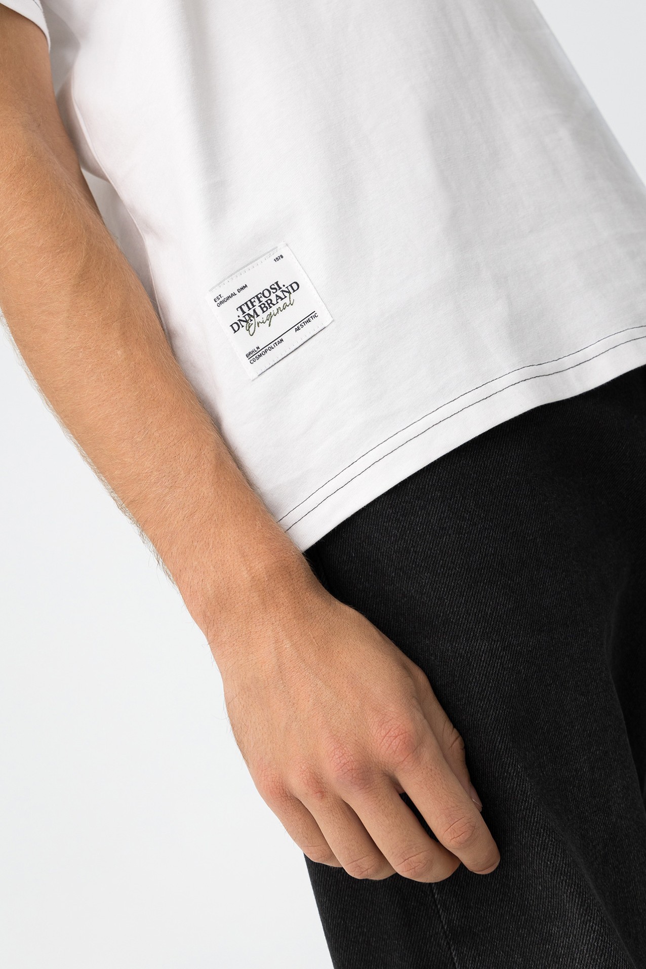 T-Shirt Relaxed com Patch