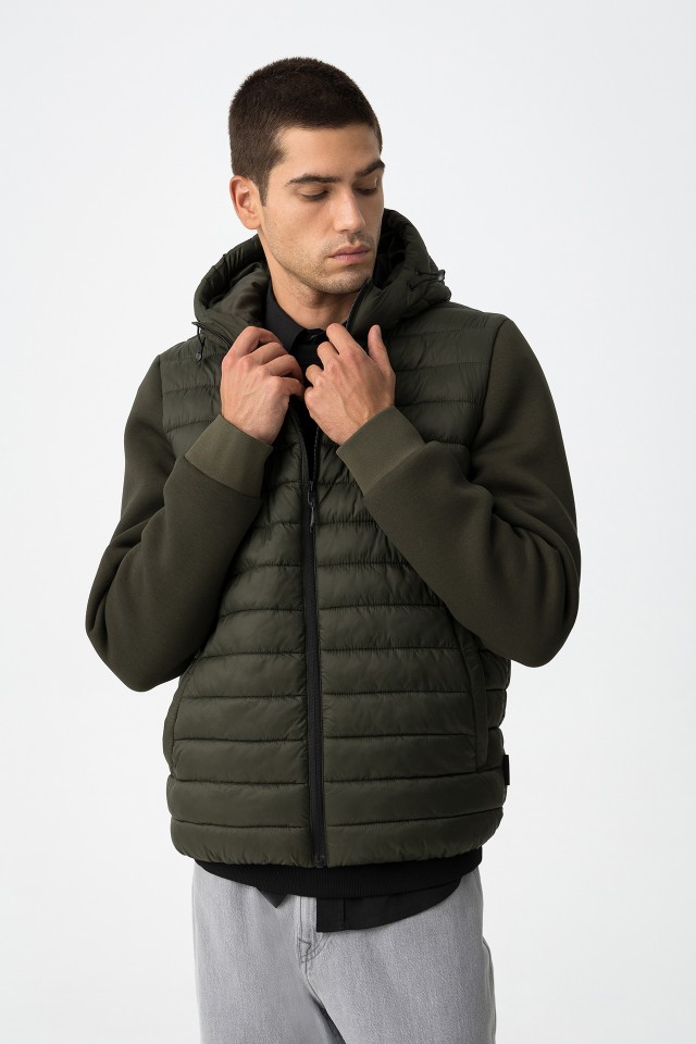 Casaco Acolchoado com Capuz