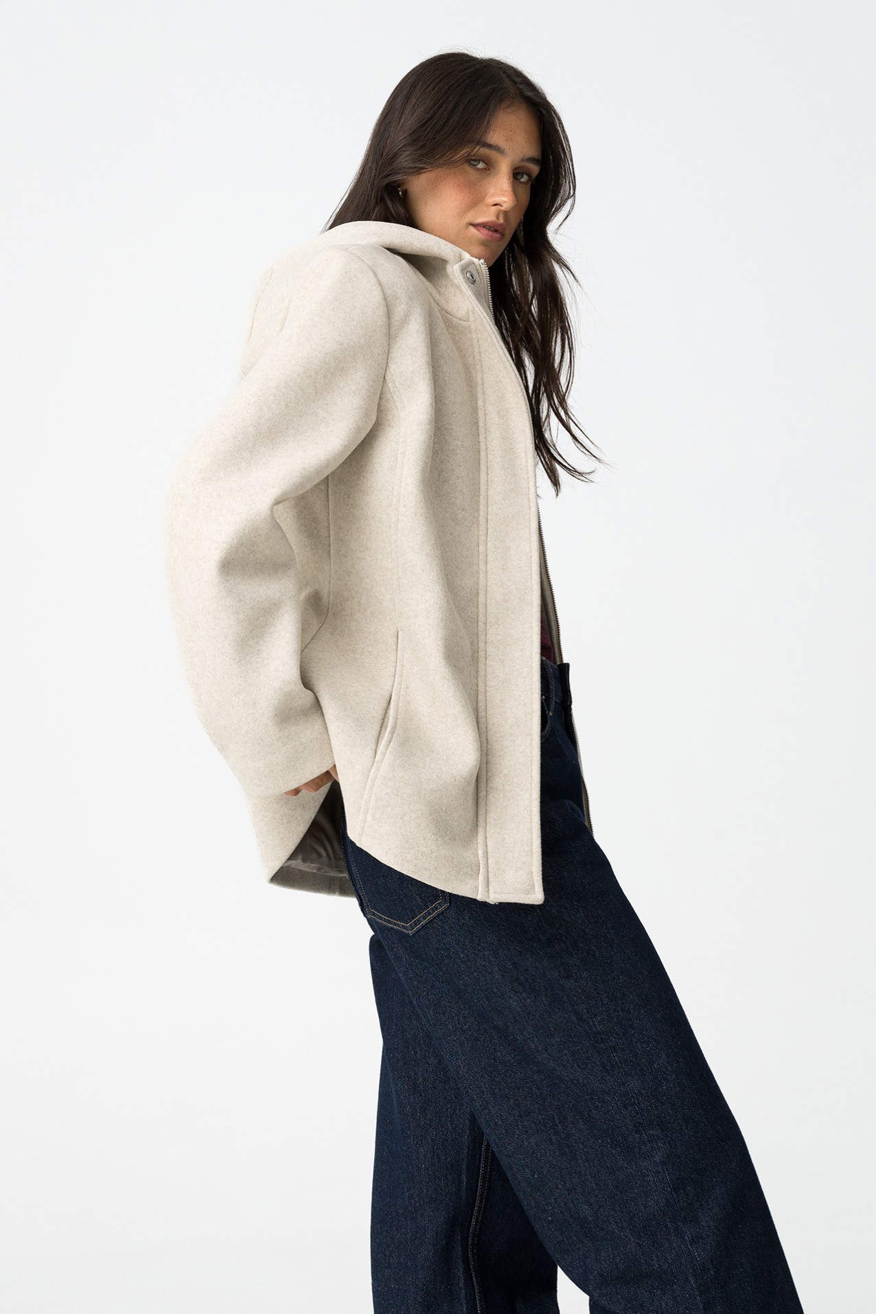 Casaco Curto com Capuz