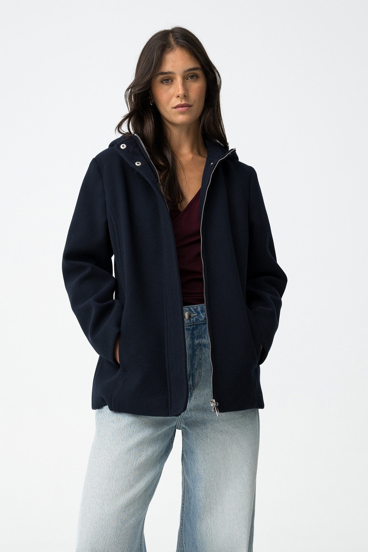 Casaco Curto com Capuz